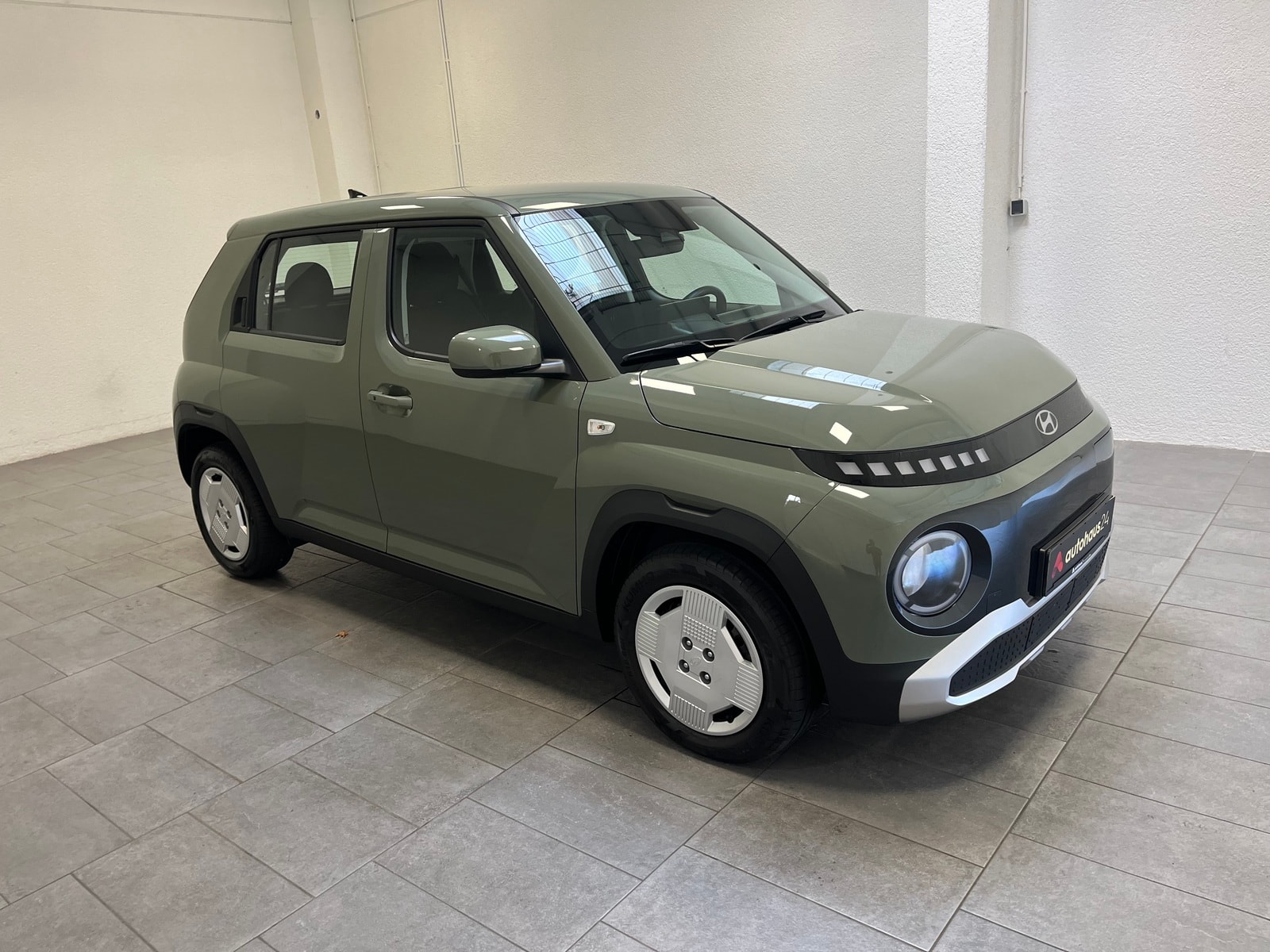 Hyundai Inster SUV / Crossover / Geländewagen HYUNDAI Inster 42 kWh Select Sports Utility Vehicle #1