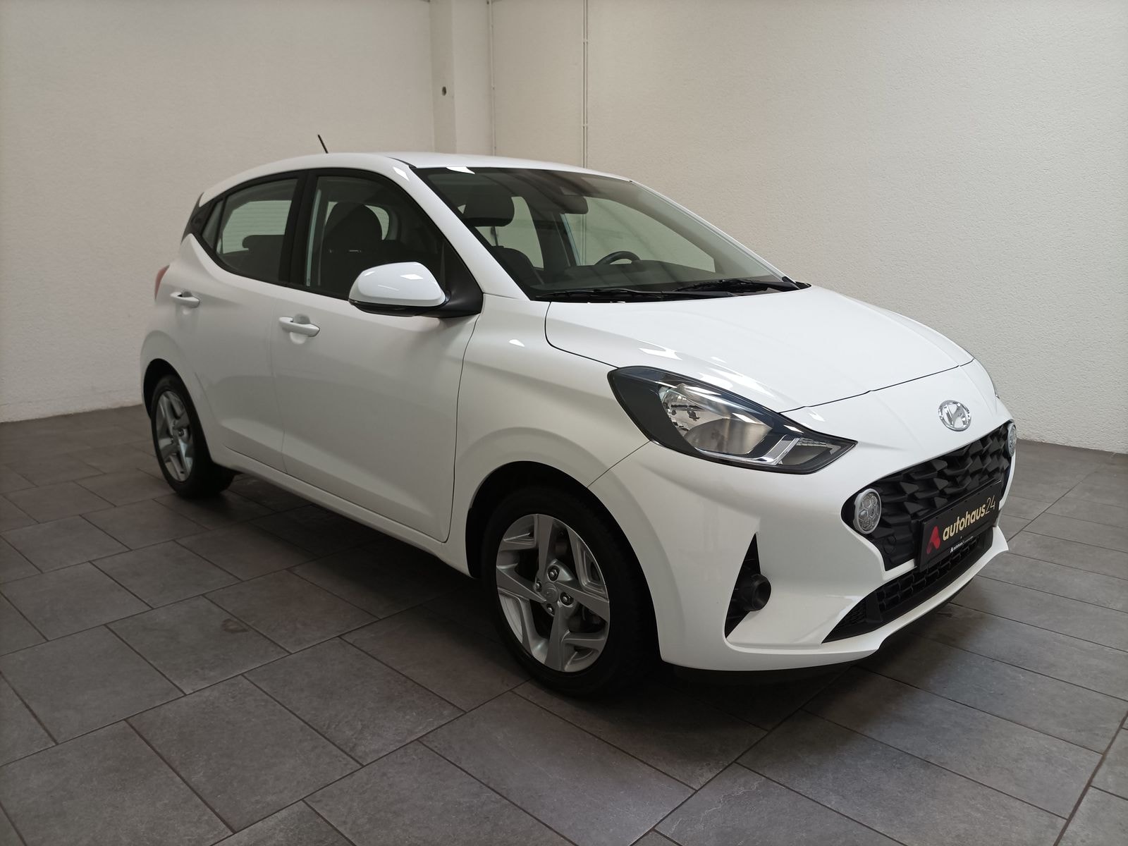 Hyundai i10 Limousine HYUNDAI i10 1.2 Trend Schräghecklimousine #1