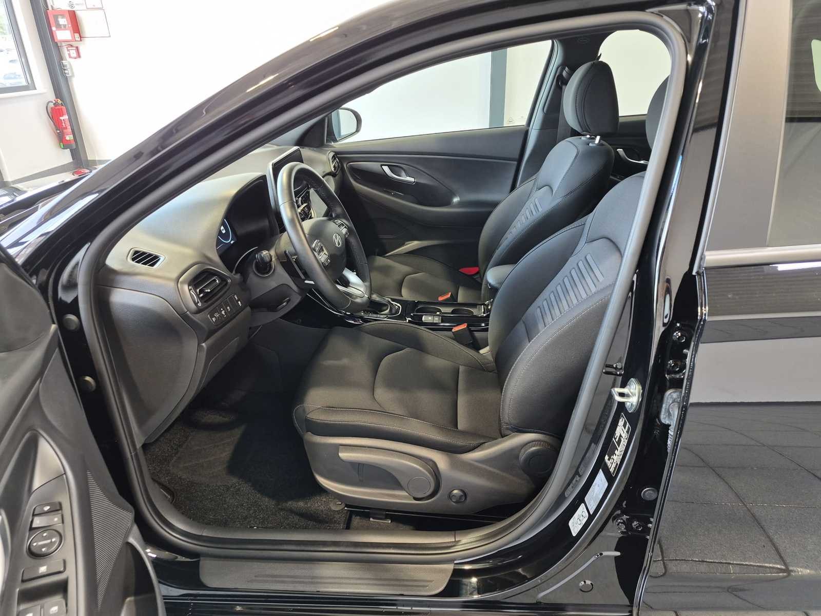 Hyundai i30 Limousine i30 1.5 T-GDI Advantage Mild-Hybrid (EURO 6e)(OPF) #8