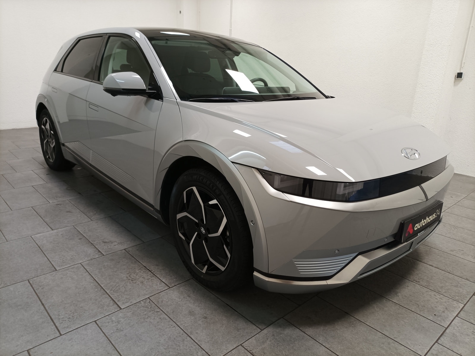 Hyundai IONIQ 5 Limousine HYUNDAI IONIQ 5 72,6 kWh 160 kW Heckantrieb Sports Utility Vehicle #1