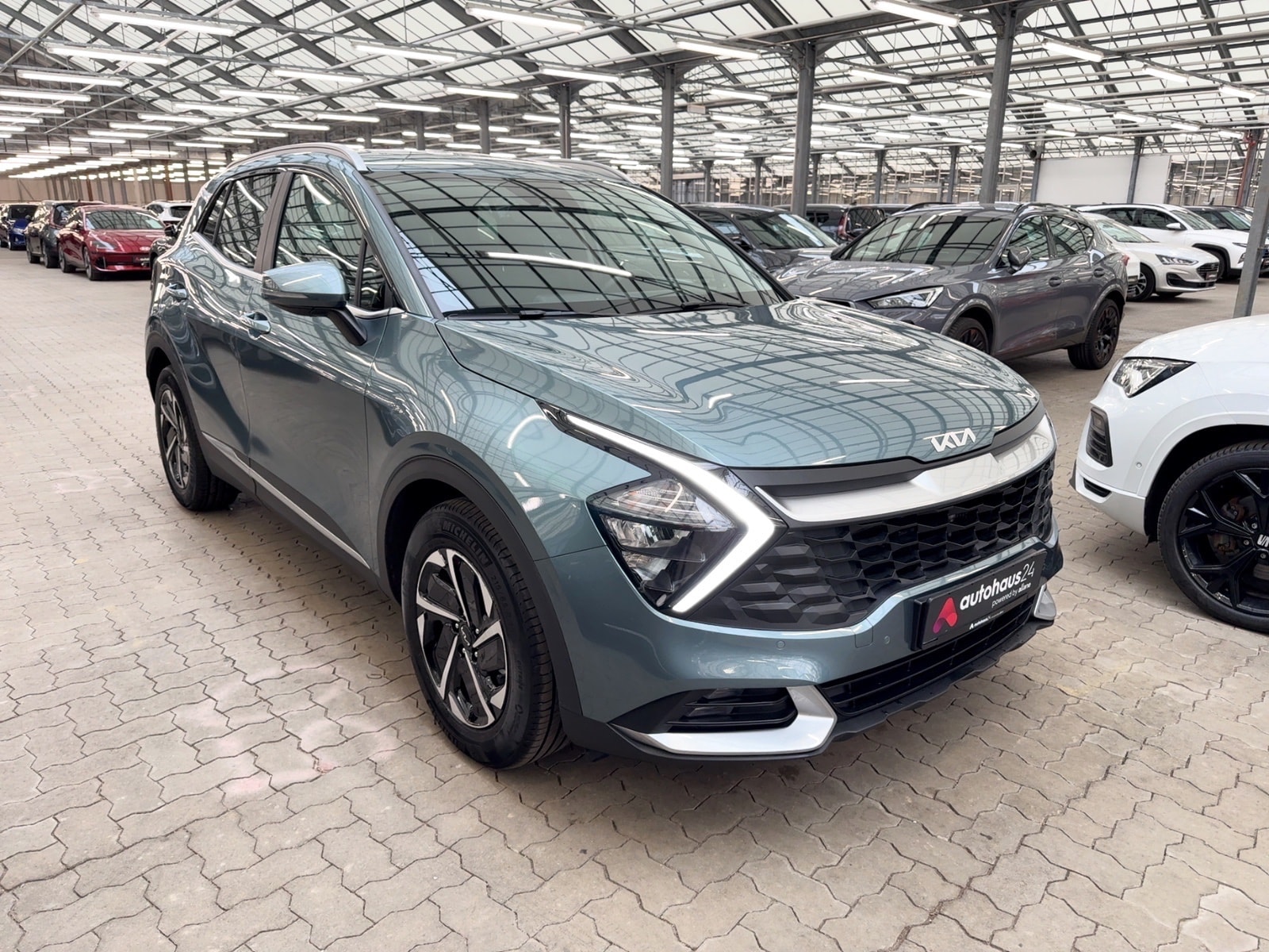 Kia Sportage SUV / Crossover / Geländewagen KIA Sportage 1.6 T-GDI EcoDynamics+ 118kW Vision DCT Sports Utility Vehicle #1