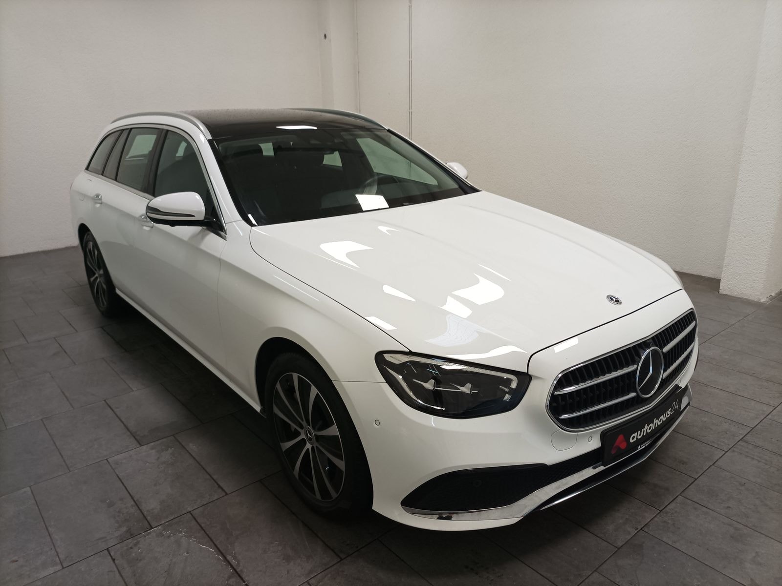 Mercedes-Benz E-Klasse Kombi MERCEDES E-Klasse E 300 de 4MATIC T Autom. Kombi #1