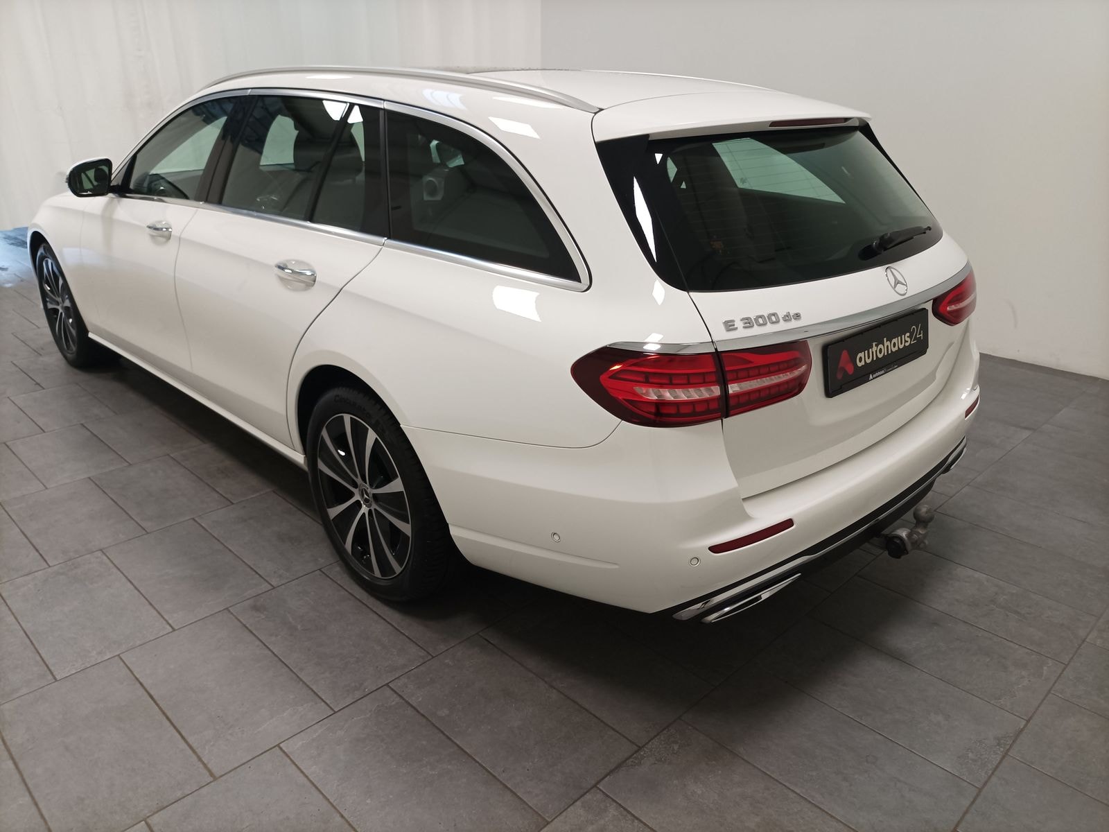 Mercedes Benz E-Klasse Kombi E 300 T de Avantgarde (EURO 6d) #4