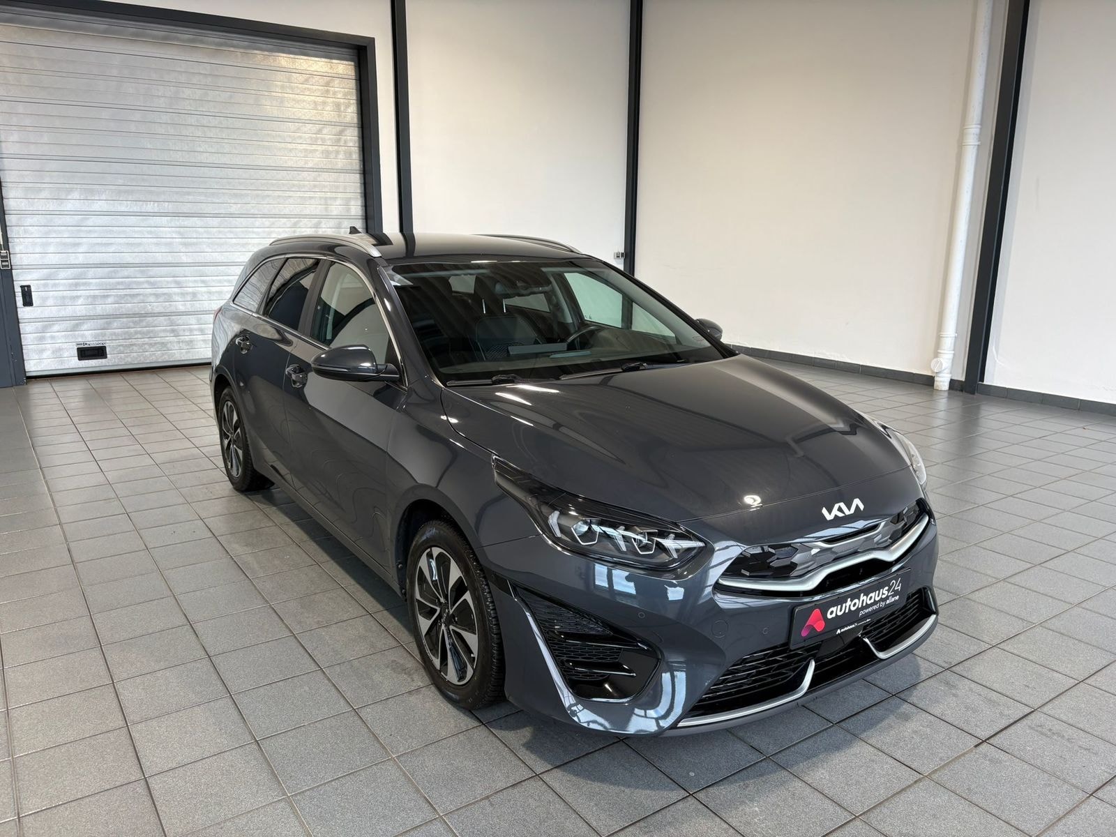 Kia Ceed Sportswagon Kombi KIA Ceed 1.6 GDI Plug-In Hybrid Vision Sportsw. Kombi #1