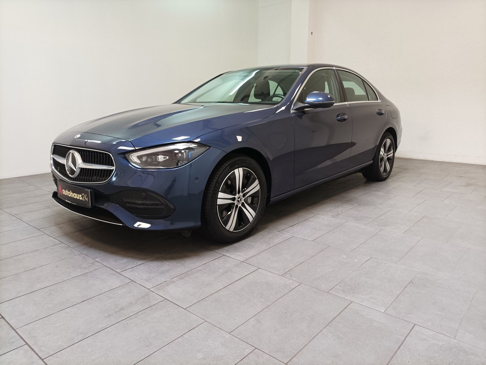 Mercedes Benz C-Klasse Limousine C 300 e Avantgarde (EURO 6d) #3