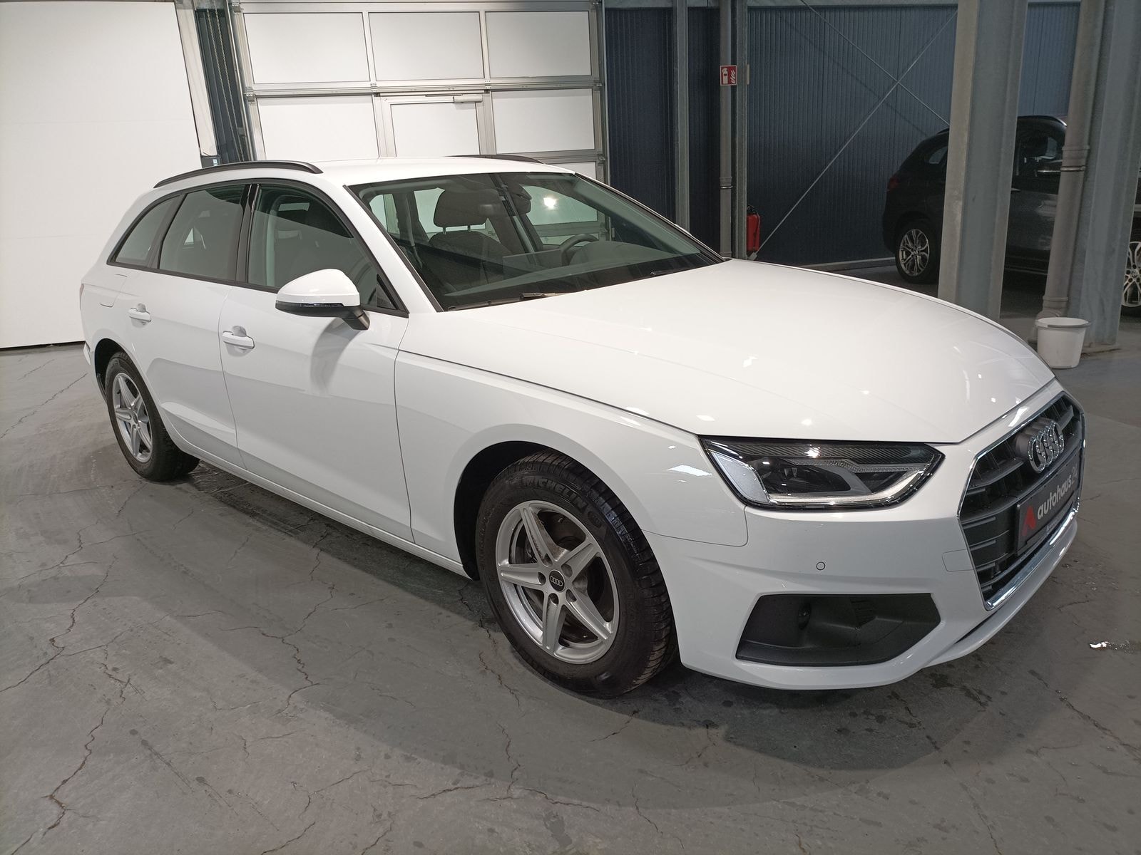 Audi A4 Kombi AUDI A4 2.0 TDI (DPF) 100 kW Attraction Avant Kombi #1