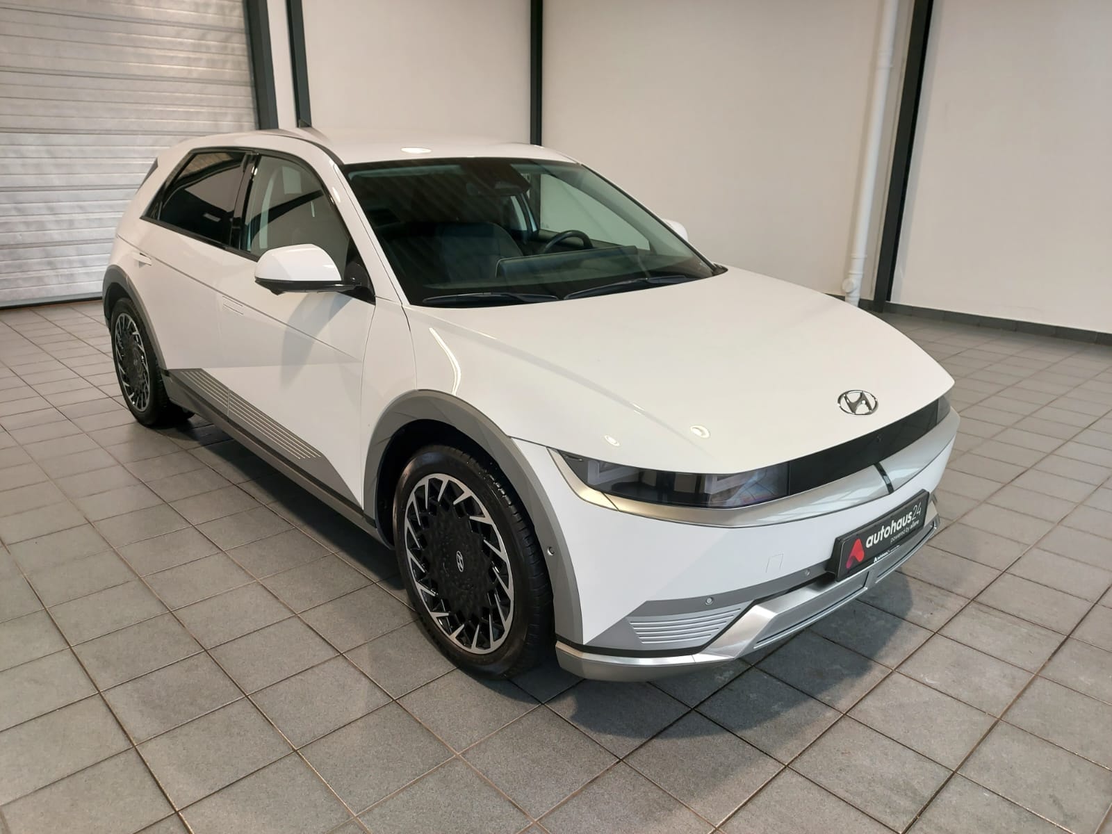 Hyundai IONIQ 5 Limousine HYUNDAI IONIQ 5 72,6 kWh 160 kW Heckantrieb Sports Utility Vehicle #1