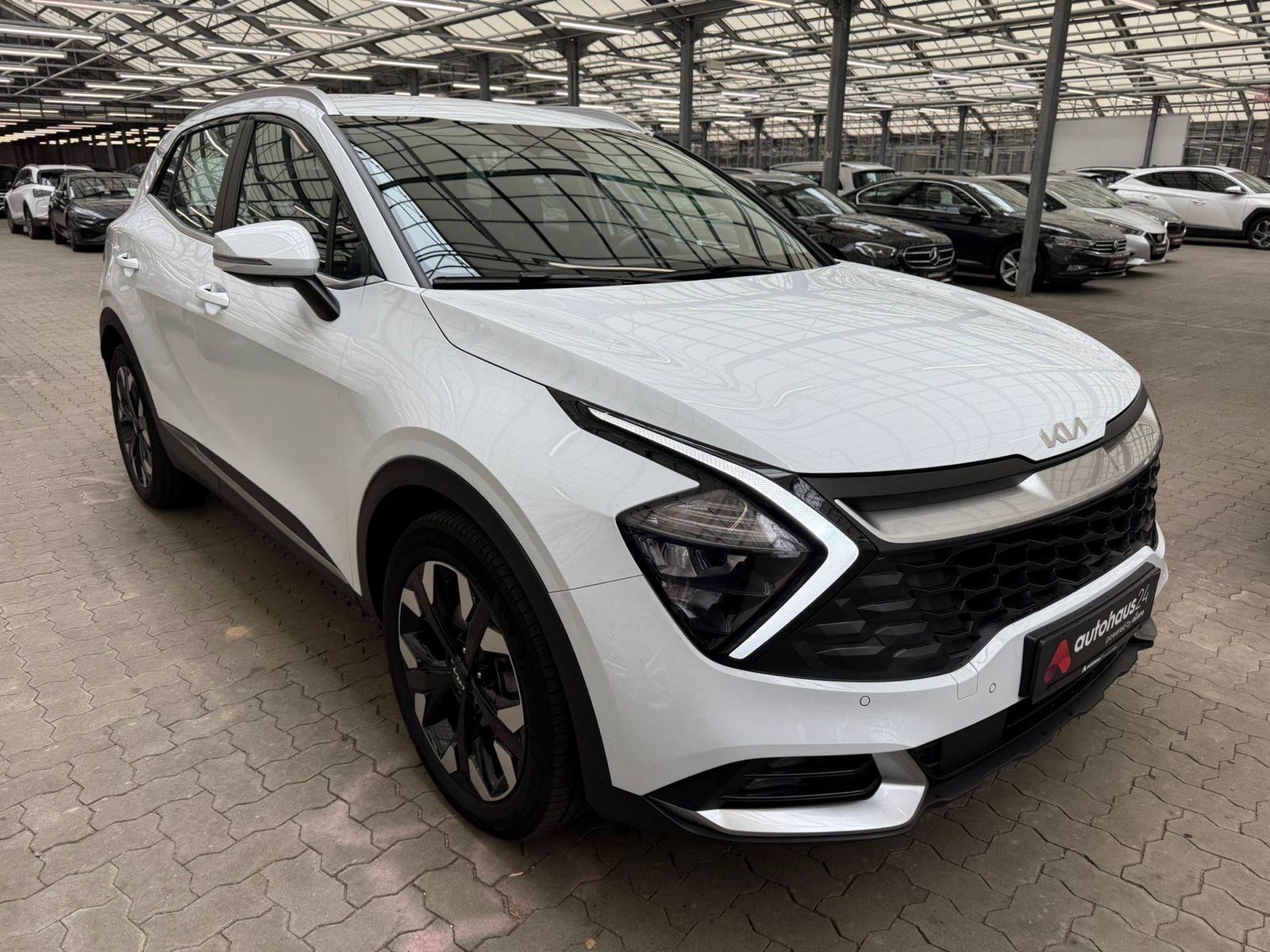 Kia Sportage SUV / Crossover / Geländewagen KIA Sportage 1.6 T-GDI Plug-in Hybrid Auto 4WD Sports Utility Vehicle #1