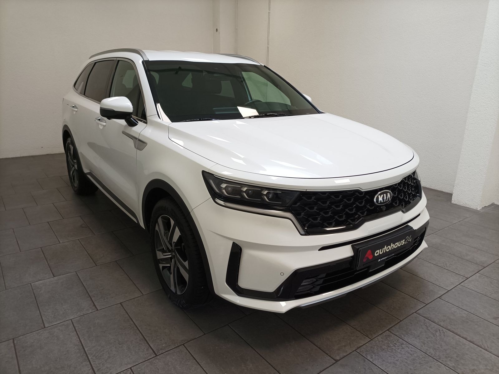 Kia Sorento SUV / Crossover / Geländewagen KIA Sorento 1.6 T-GDI Plug-in Hybrid AWD Platinum At Sports Utility Vehicle #1