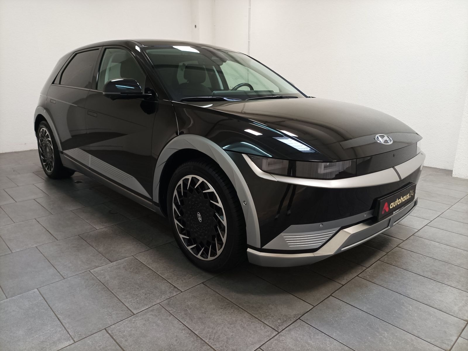 Hyundai IONIQ 5 Limousine HYUNDAI IONIQ 5 72,6 kWh 160 kW Heckantrieb Sports Utility Vehicle #1