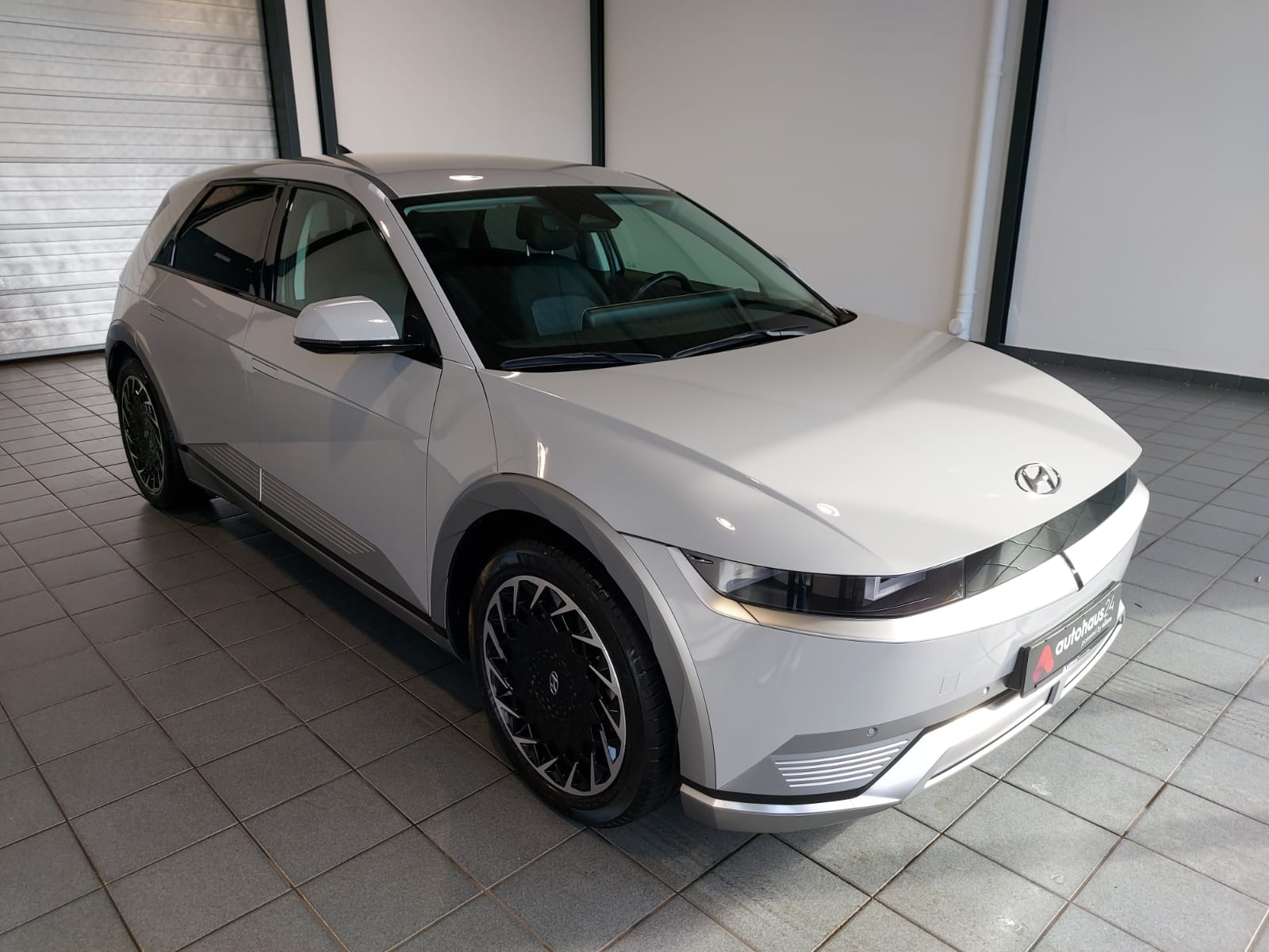 Hyundai IONIQ 5 Limousine HYUNDAI IONIQ 5 72,6 kWh 160 kW Heckantrieb Sports Utility Vehicle #1