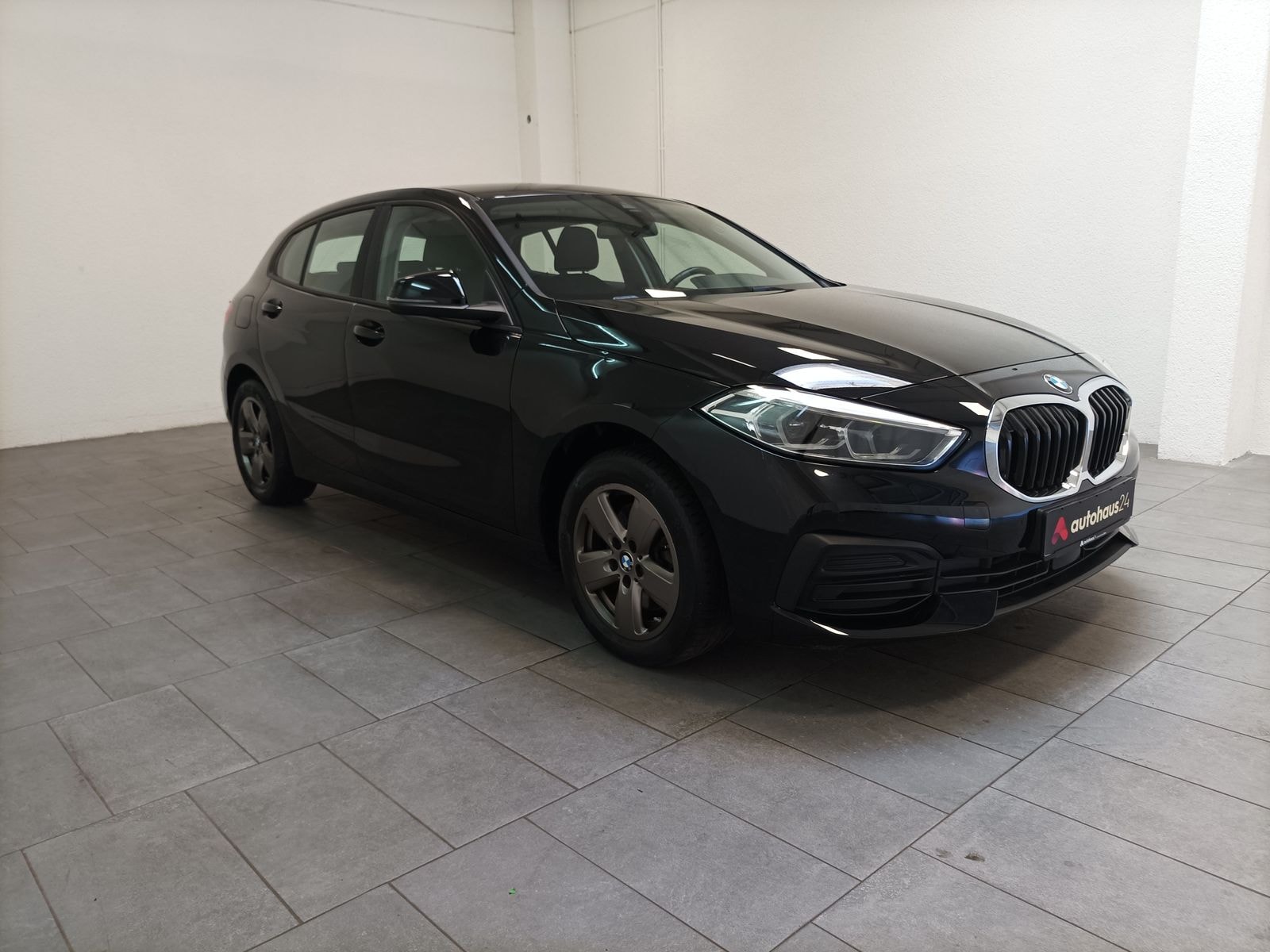 BMW 1er-Reihe Limousine BMW 1er-Reihe 118i Schräghecklimousine #1