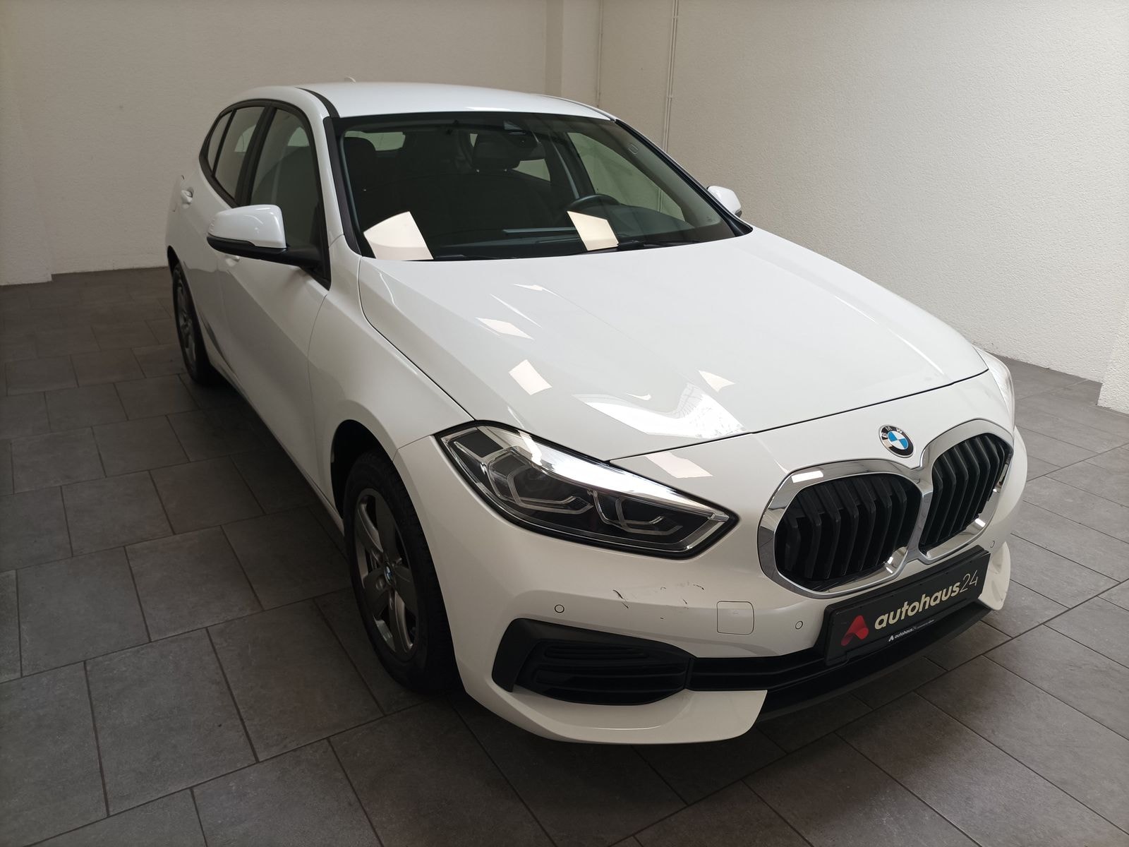 BMW 1er-Reihe Limousine BMW 1er-Reihe 118i Schräghecklimousine #1