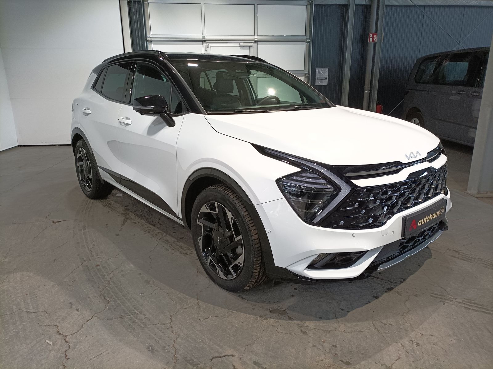 Kia Sportage SUV / Crossover / Geländewagen KIA Sportage 1.6 T-GDI Plug-in Hybrid Auto 4WD Sports Utility Vehicle #1