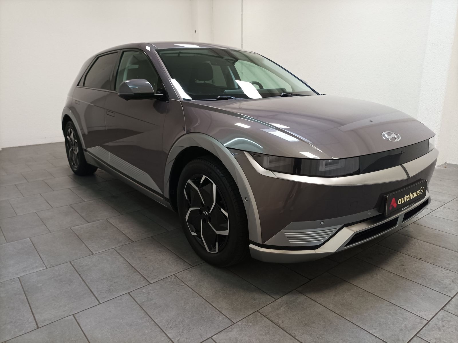 Hyundai IONIQ 5 Limousine HYUNDAI IONIQ 5 58 kWh 125 kW Heckantrieb Sports Utility Vehicle #1