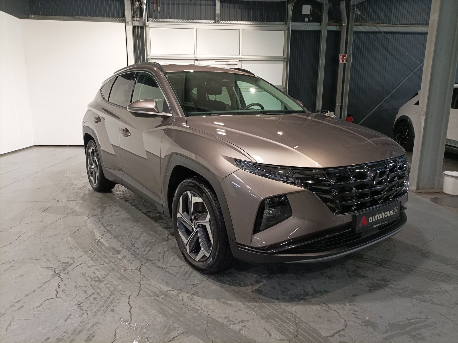 Hyundai Tucson SUV / Crossover / Geländewagen HYUNDAI Tucson 1.6 T-GDI Plug-in Hybrid 4WD Auto Sports Utility Vehicle #1