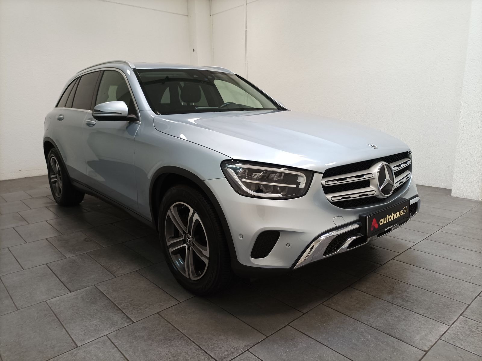 Mercedes-Benz GLC-Klasse SUV / Crossover / Geländewagen MERCEDES GLC GLC 220 d 4MATIC Autom. Sports Utility Vehicle #1