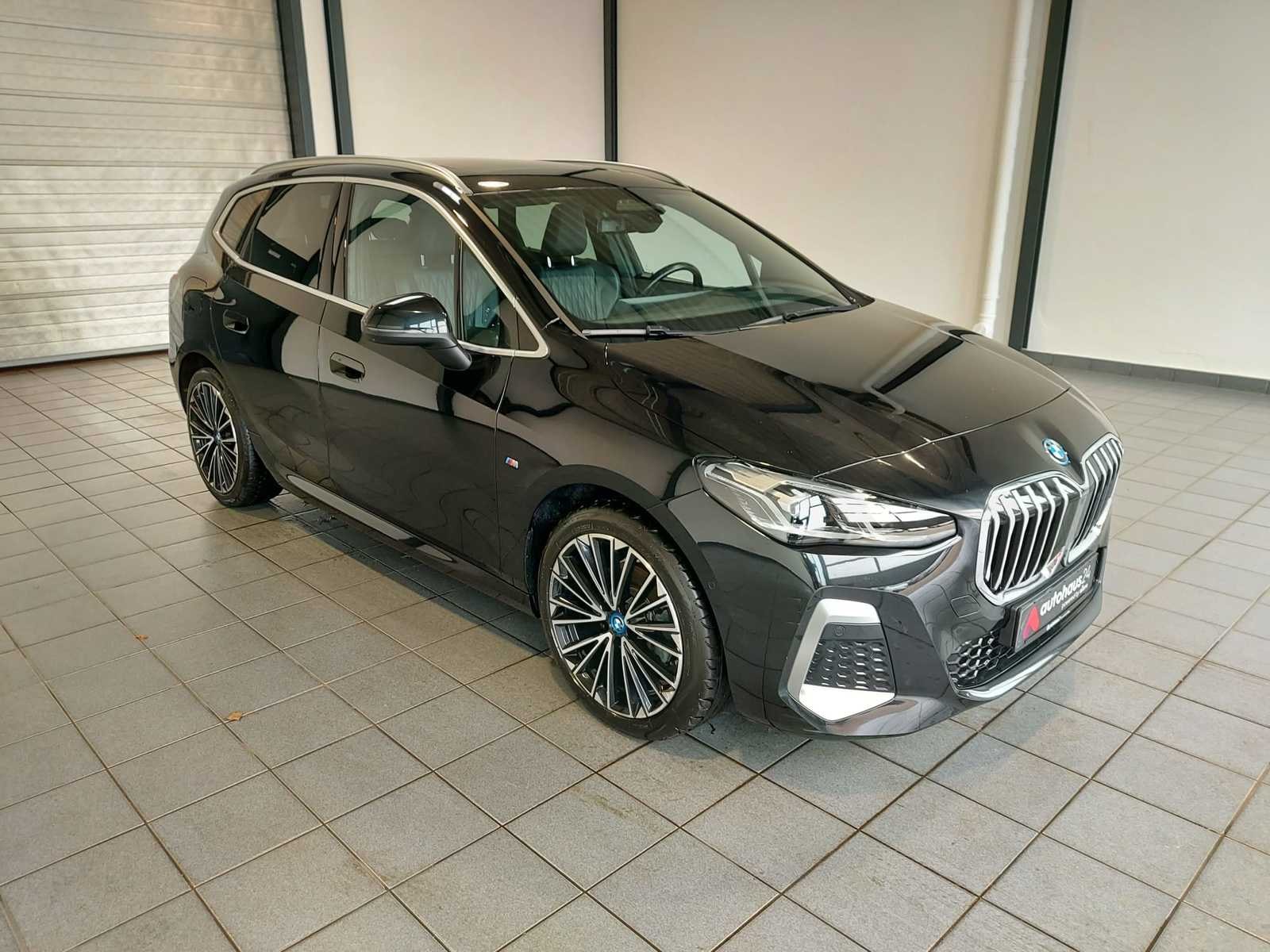 BMW 2er-Reihe Kleinbus / Van BMW 2er Active Tourer 225e Steptronic DCT xDrive Kompaktvan #1
