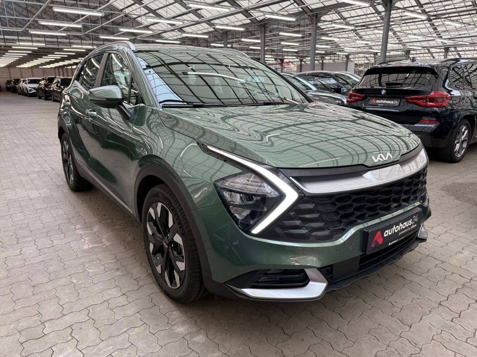 Kia Sportage SUV / Crossover / Geländewagen KIA Sportage 1.6 T-GDI Plug-in Hybrid Auto 4WD Sports Utility Vehicle #1