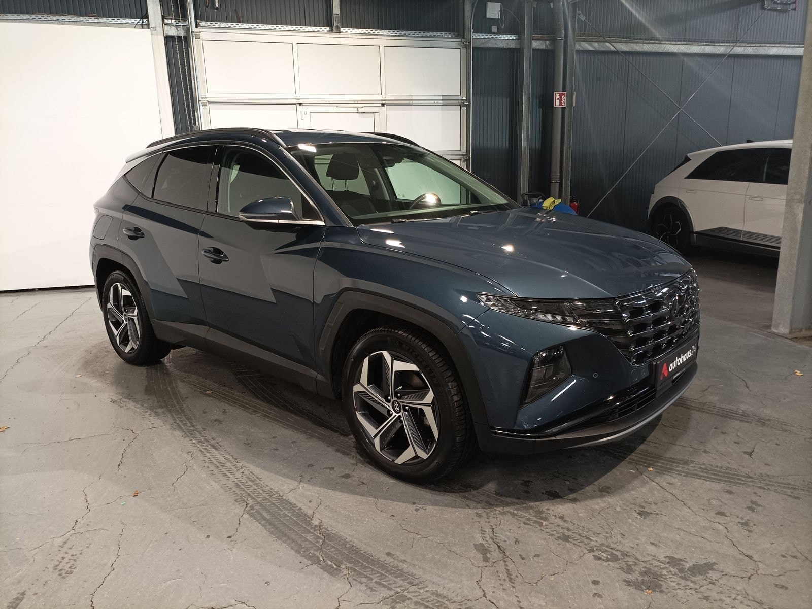 Hyundai Tucson SUV / Crossover / Geländewagen HYUNDAI Tucson 1.6 T-GDI Plug-in Hybrid 4WD Auto Sports Utility Vehicle #1