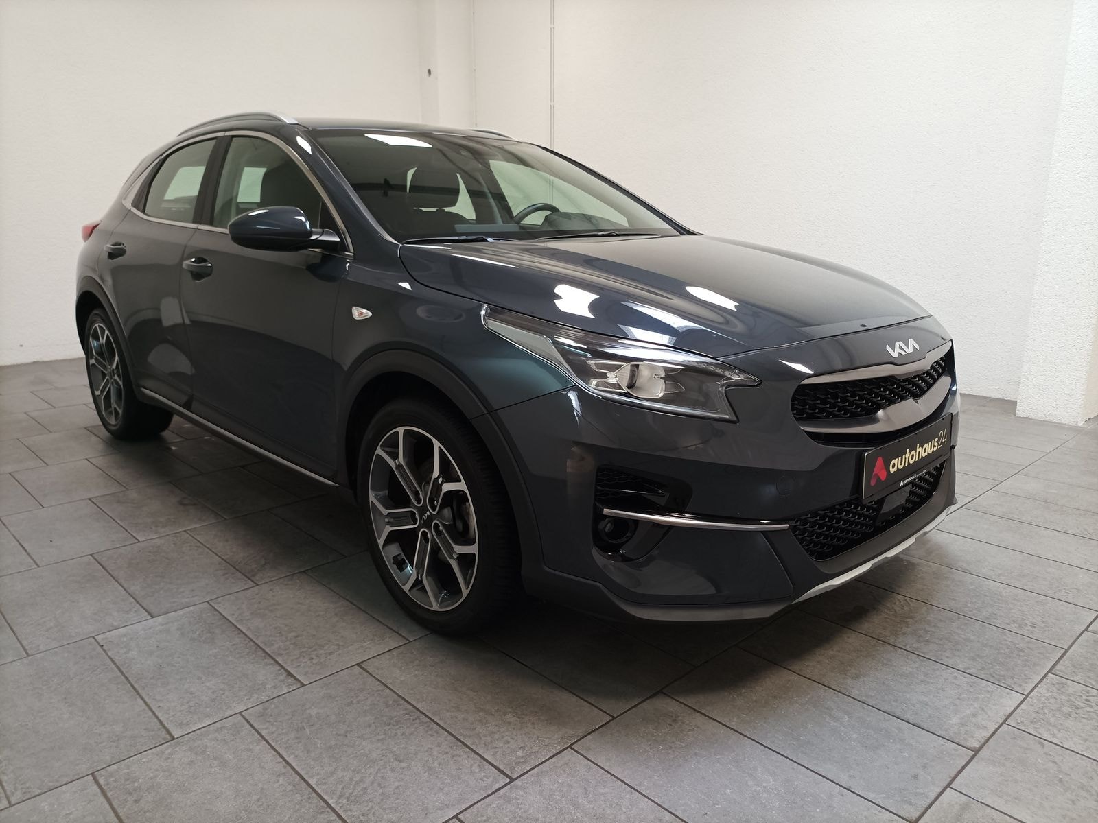 Kia XCeed SUV / Crossover / Geländewagen KIA XCeed 1.5 T-GDI DCT JBL Sound Edition Sports Utility Vehicle #1