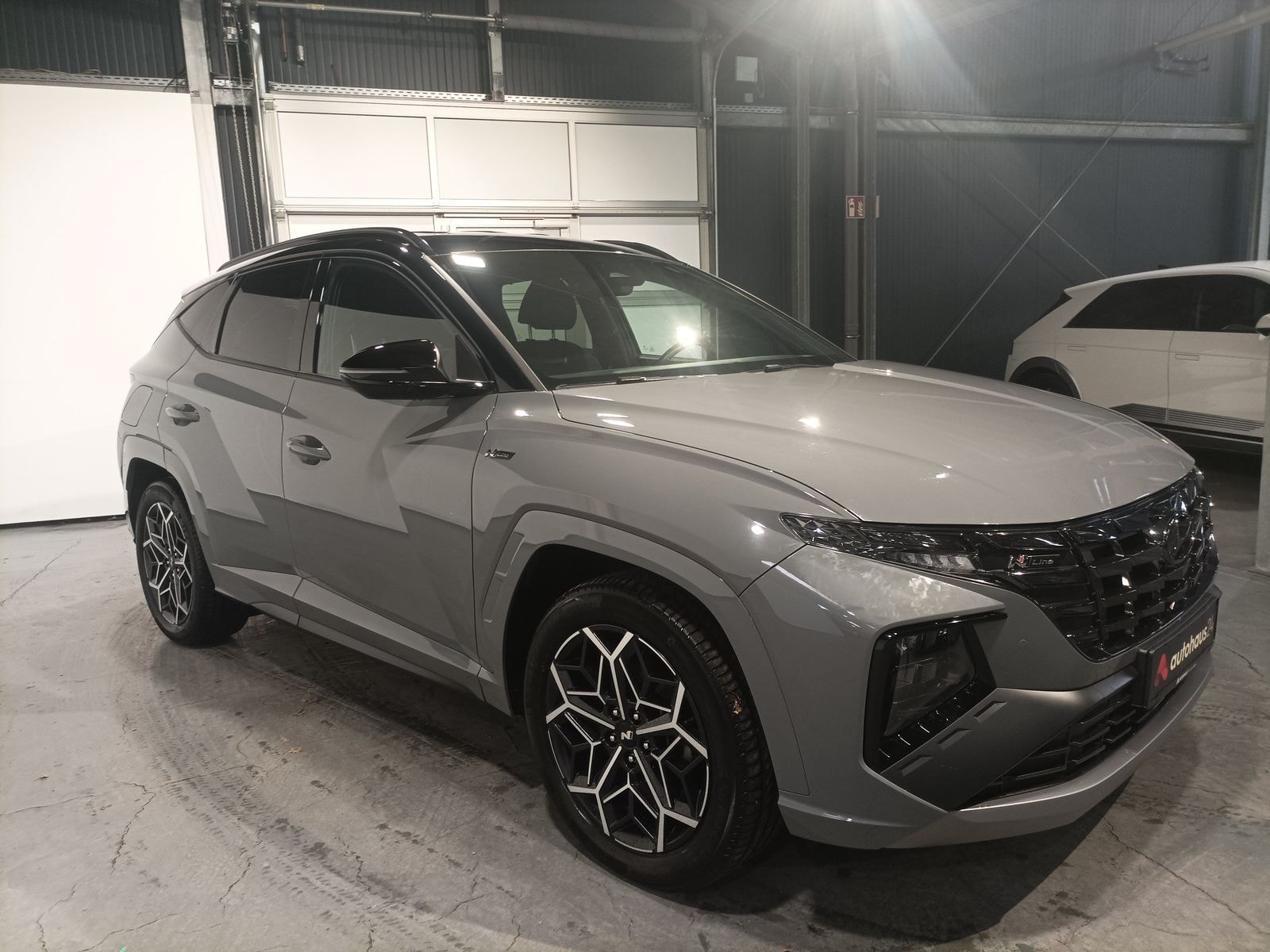 Hyundai Tucson SUV / Crossover / Geländewagen HYUNDAI Tucson 1.6 T-GDI Plug-in Hybrid 4WD Auto Sports Utility Vehicle #1