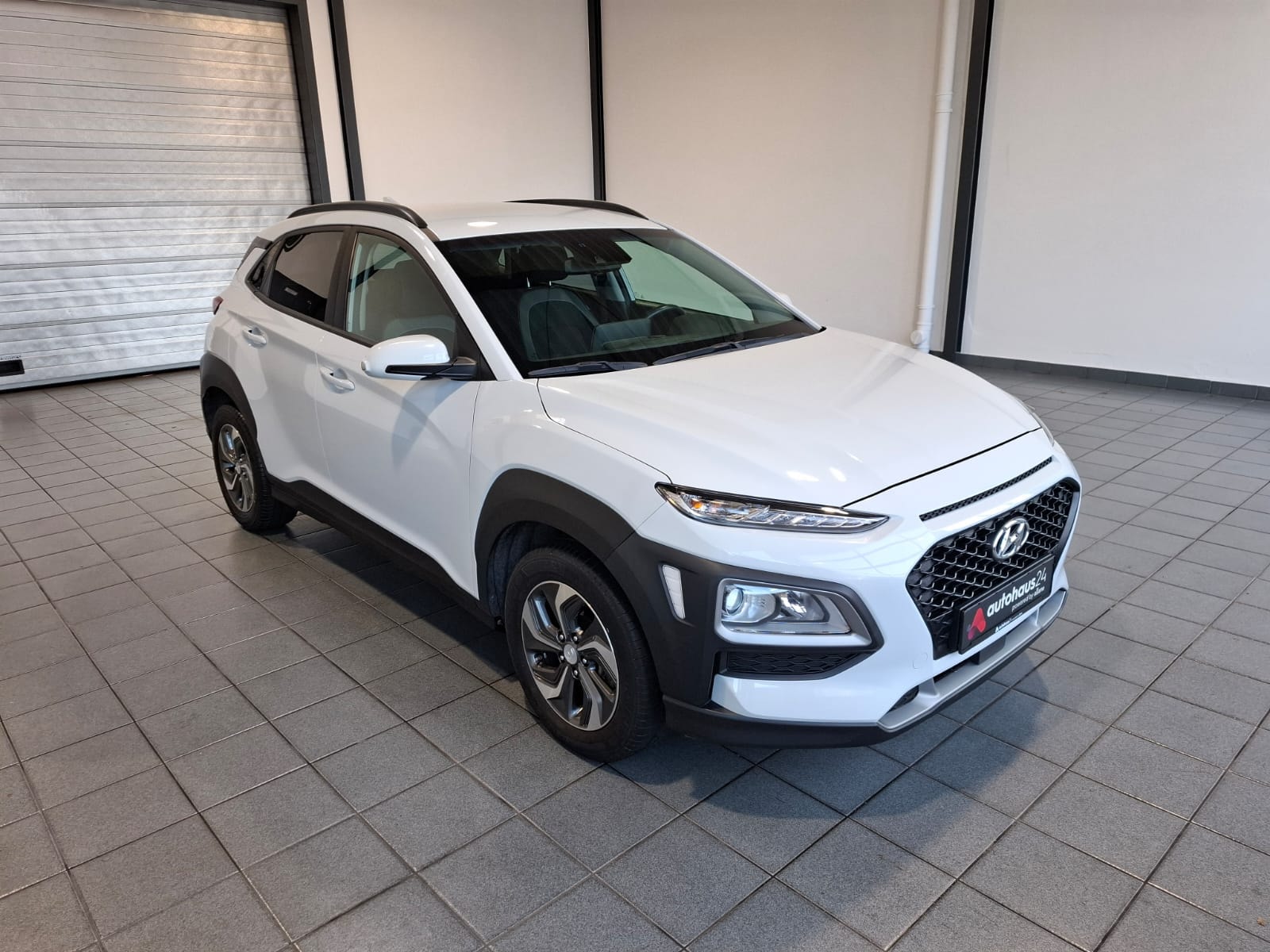 Hyundai Kona SUV / Crossover / Geländewagen HYUNDAI Kona 1.6l GDi HYBRID Advantage Sports Utility Vehicle #1