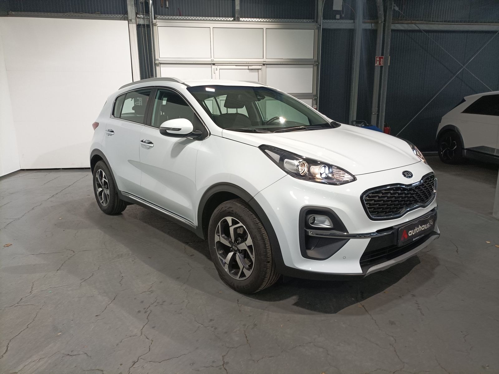 Kia Sportage SUV / Crossover / Geländewagen KIA Sportage 1.6 T-GDI 2WD Vision Sports Utility Vehicle #1