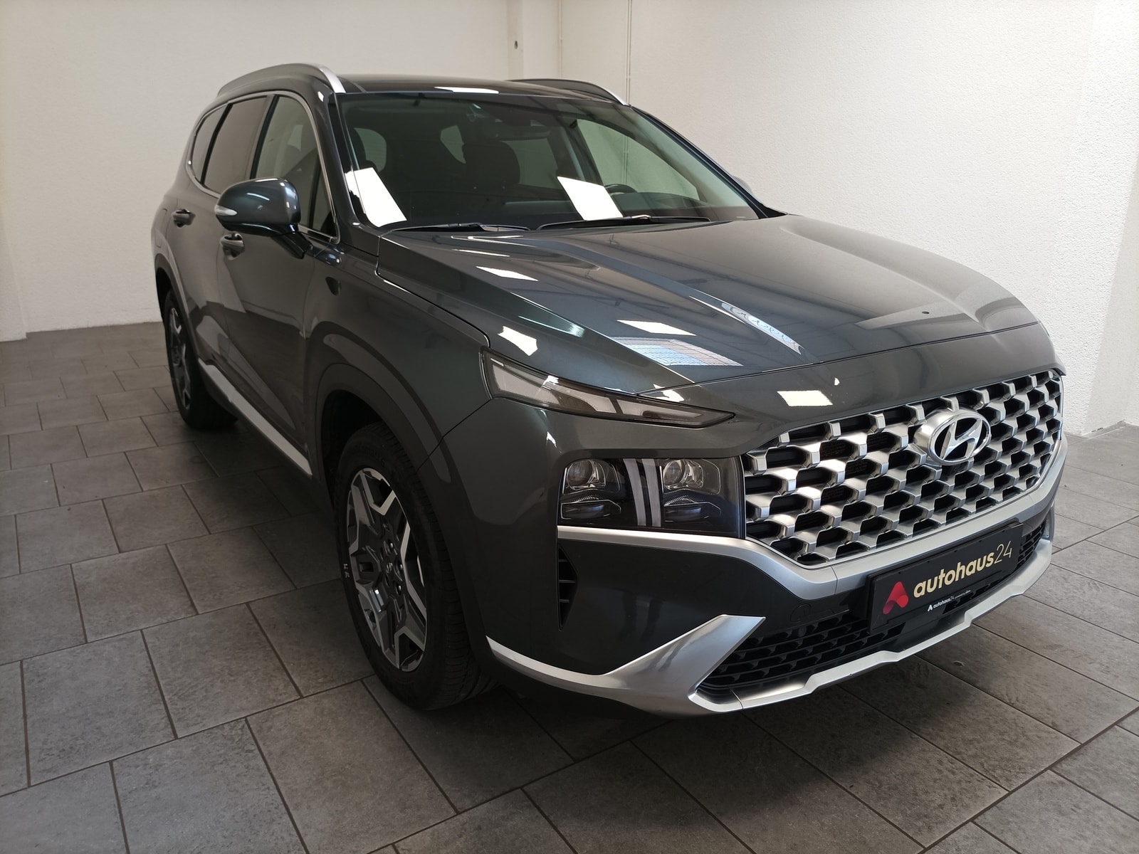 Hyundai Santa Fe SUV / Crossover / Geländewagen HYUNDAI Santa Fe 1.6 T-GDI Plug-in Hybrid Prime 4WD Auto Sports Utility Vehicle #1