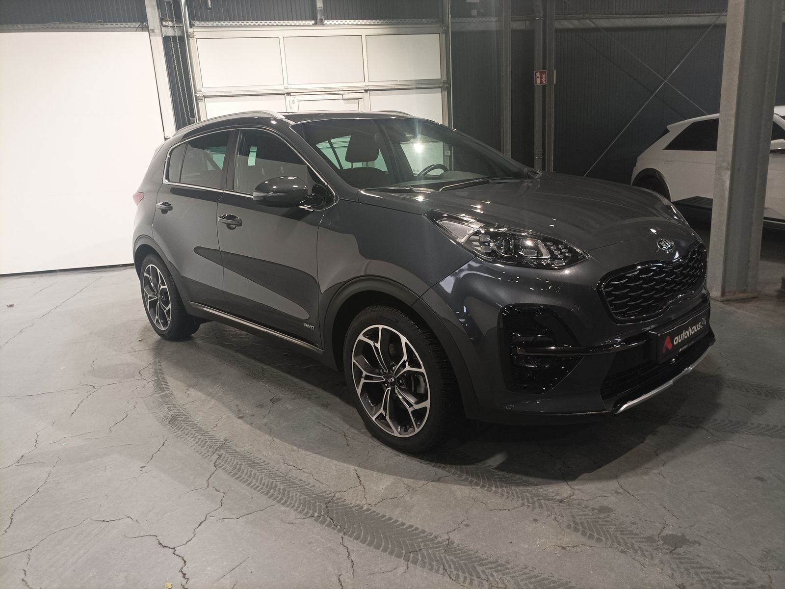 Kia Sportage SUV / Crossover / Geländewagen KIA Sportage 1.6 T-GDI DCT 4WD GT line Sports Utility Vehicle #1