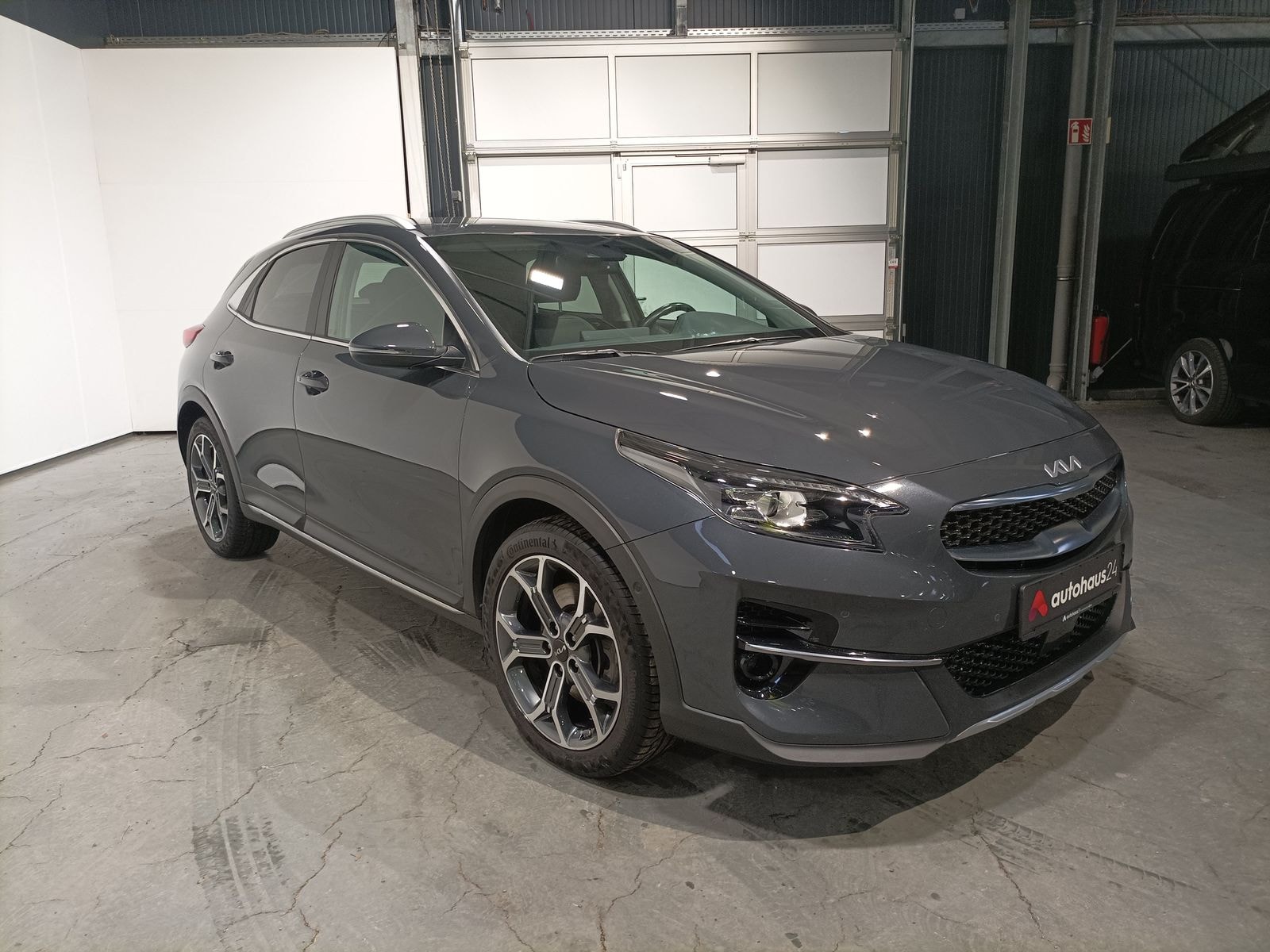 Kia XCeed SUV / Crossover / Geländewagen KIA XCeed 1.6 T-GDI DCT Platinum Sports Utility Vehicle #1