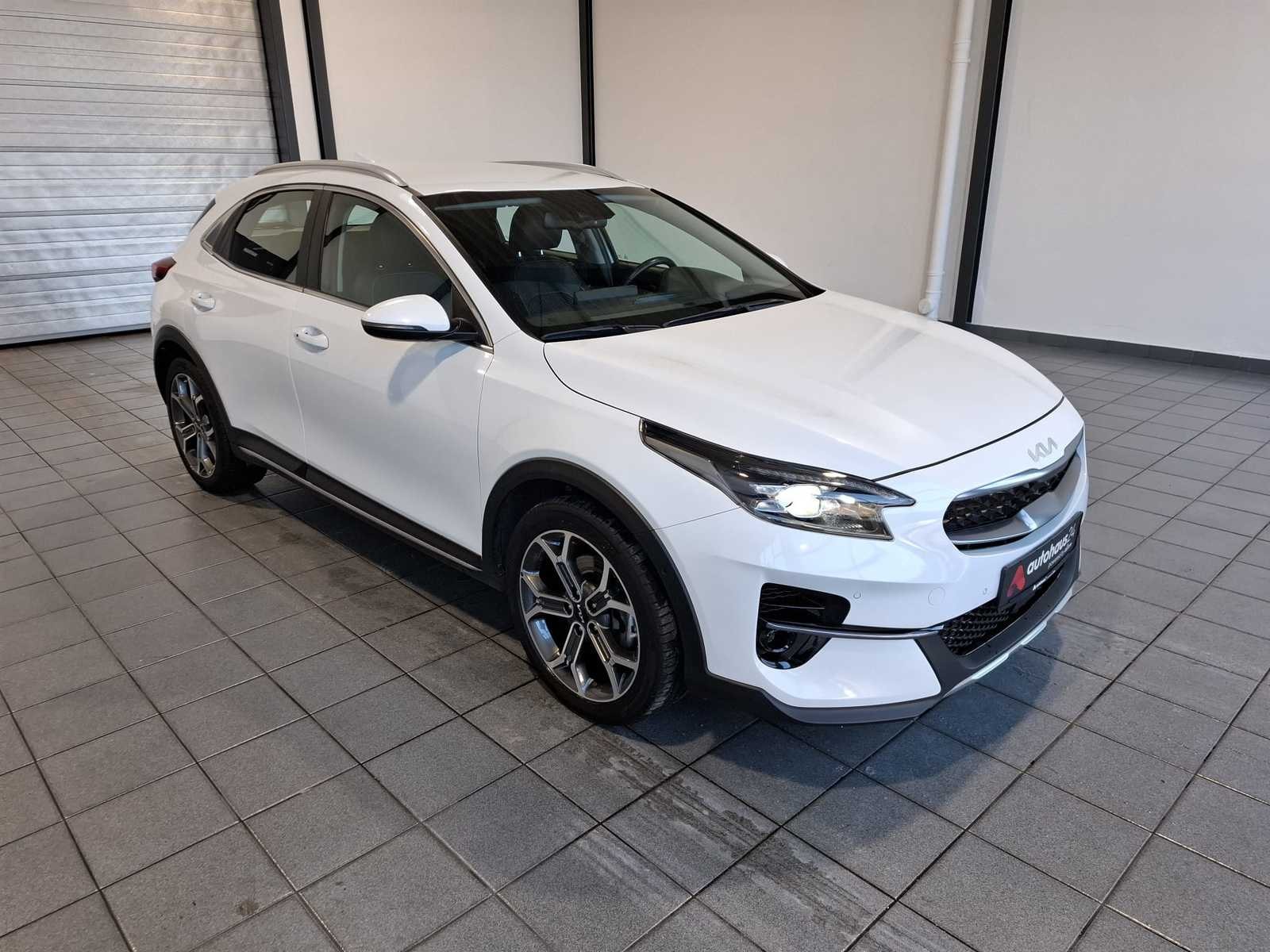 Kia XCeed SUV / Crossover / Geländewagen KIA XCeed 1.6 GDI Plug-In Hybrid DCT6 Spirit Sports Utility Vehicle #1