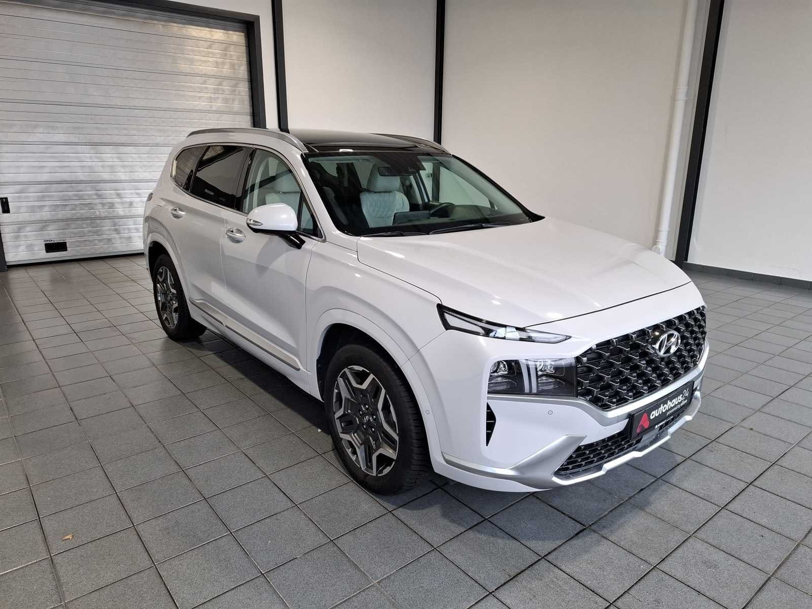 Hyundai Santa Fe SUV / Crossover / Geländewagen HYUNDAI Santa Fe 1.6 T-GDI Plug-in Hybrid 4WD Auto Sports Utility Vehicle #1