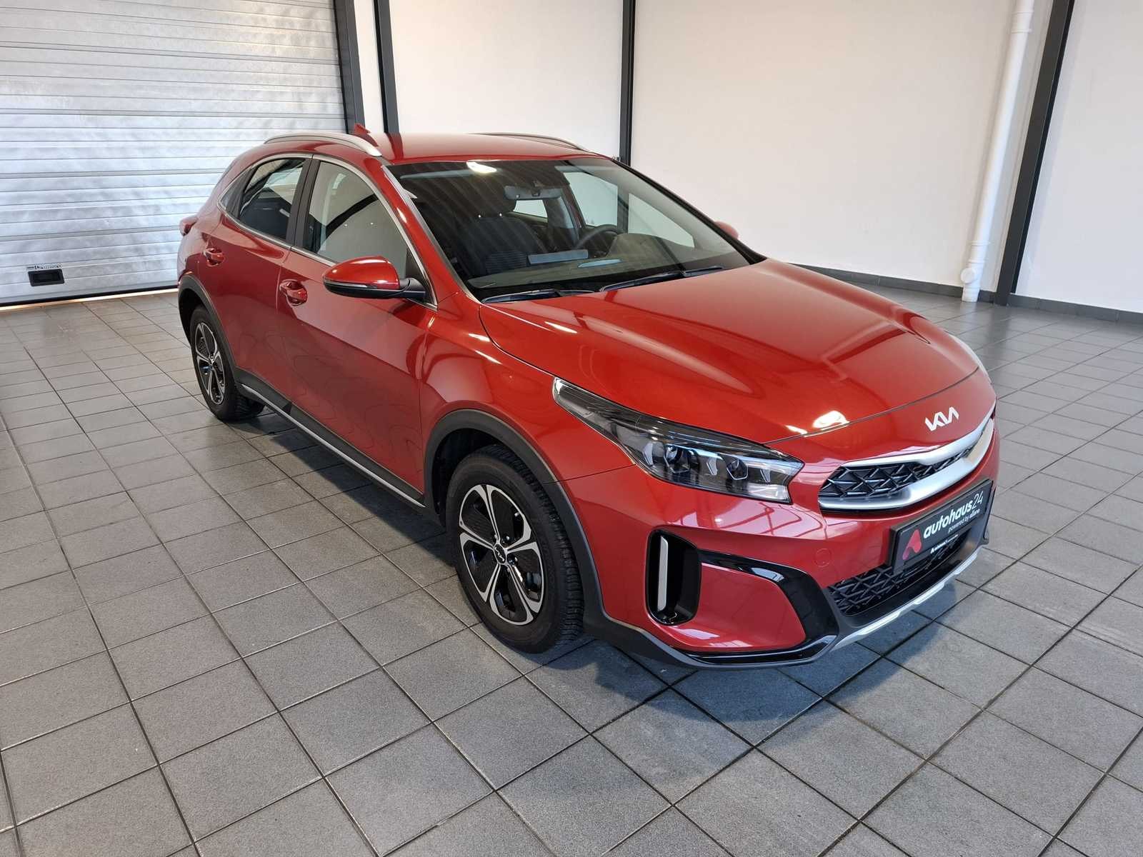 Kia XCeed SUV / Crossover / Geländewagen KIA XCeed 1.6 GDI Plug-In Hybrid DCT6 Vision Sports Utility Vehicle #1