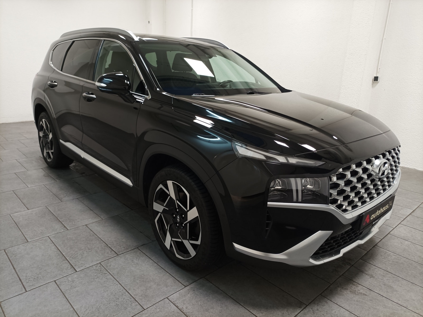 Hyundai Santa Fe SUV / Crossover / Geländewagen HYUNDAI Santa Fe 2.2 CRDi Prime 4WD DCT Sports Utility Vehicle #1