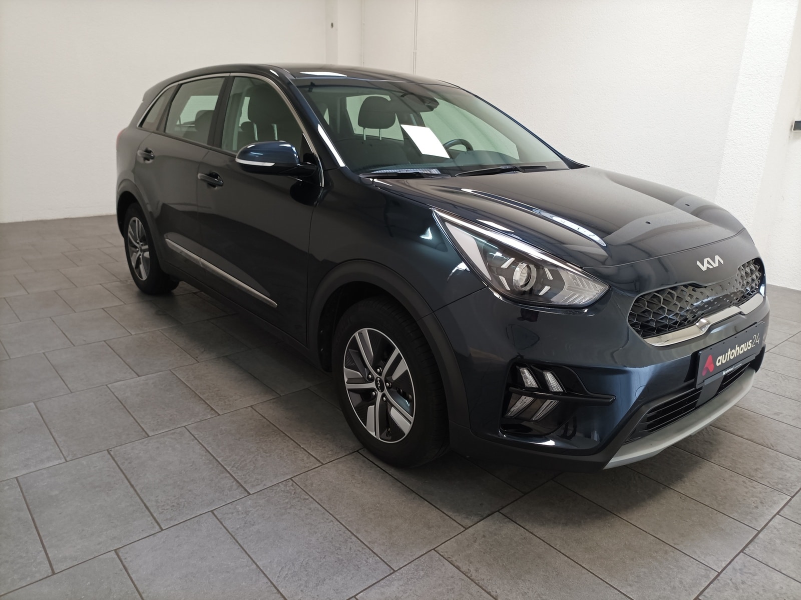 Kia Niro SUV / Crossover / Geländewagen KIA Niro 1.6 GDI Plug-in Hybrid Edition 7 Schräghecklimousine #1