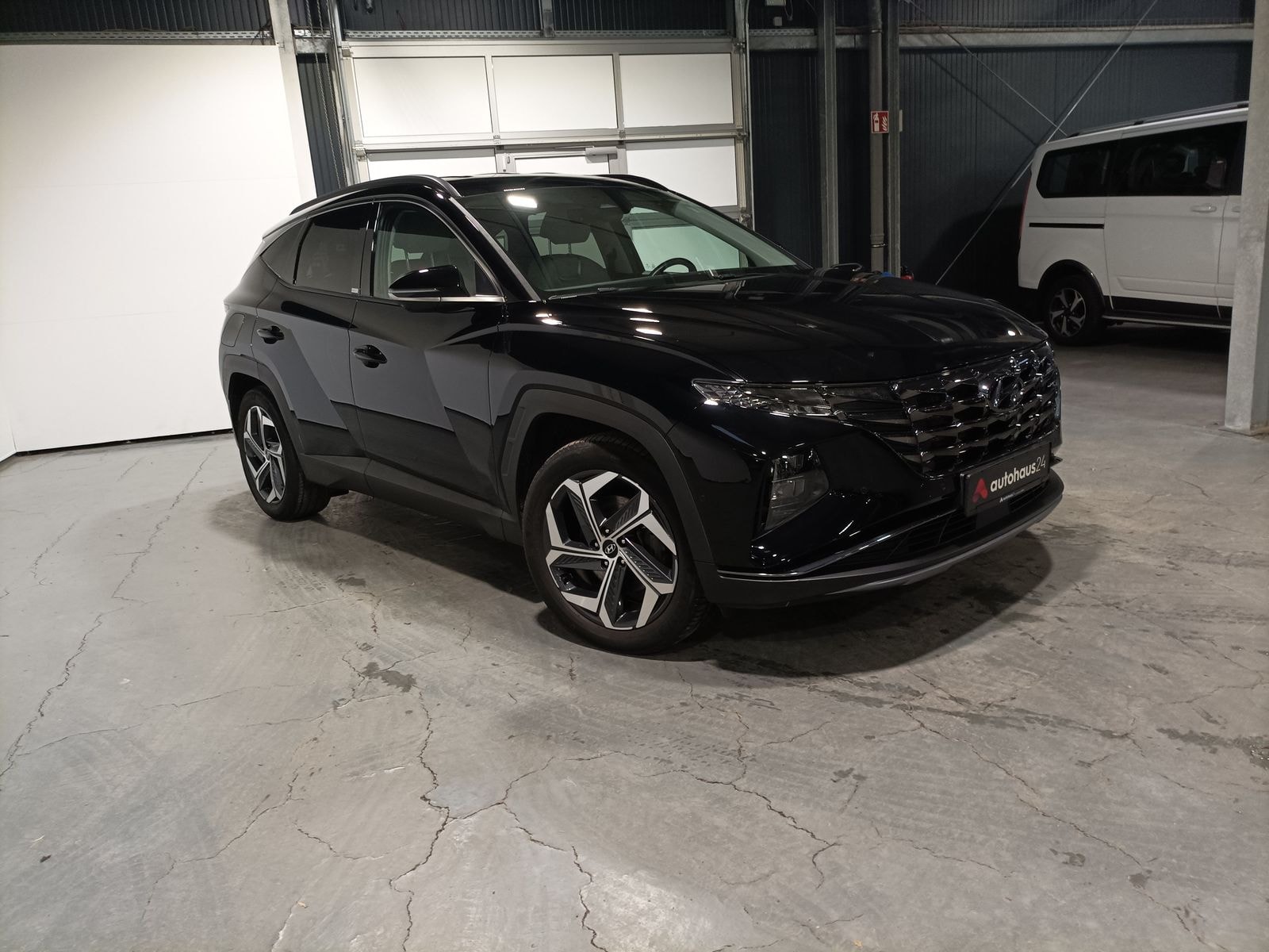 Hyundai Tucson SUV / Crossover / Geländewagen HYUNDAI Tucson 1.6 T-GDI Plug-in Hybrid 4WD Auto Sports Utility Vehicle #1