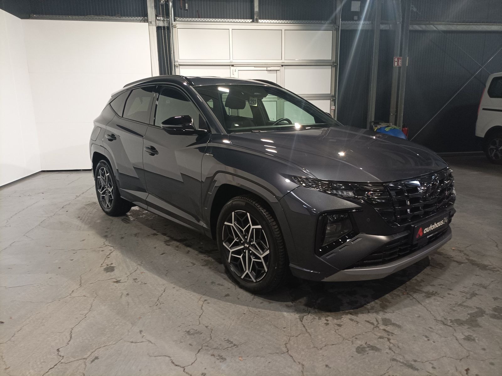 Hyundai Tucson SUV / Crossover / Geländewagen HYUNDAI Tucson 1.6 T-GDI Plug-in Hybrid 4WD Auto Sports Utility Vehicle #1