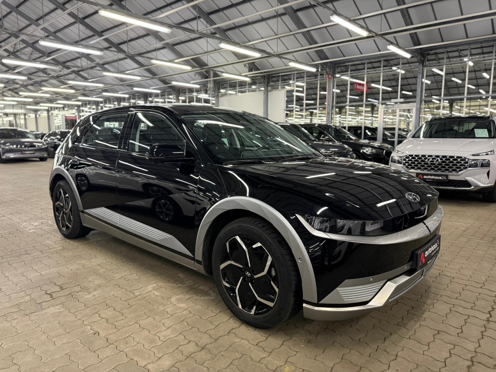 Hyundai IONIQ 5 Limousine HYUNDAI IONIQ 5 77,4 kWh Heckantrieb Sports Utility Vehicle #1