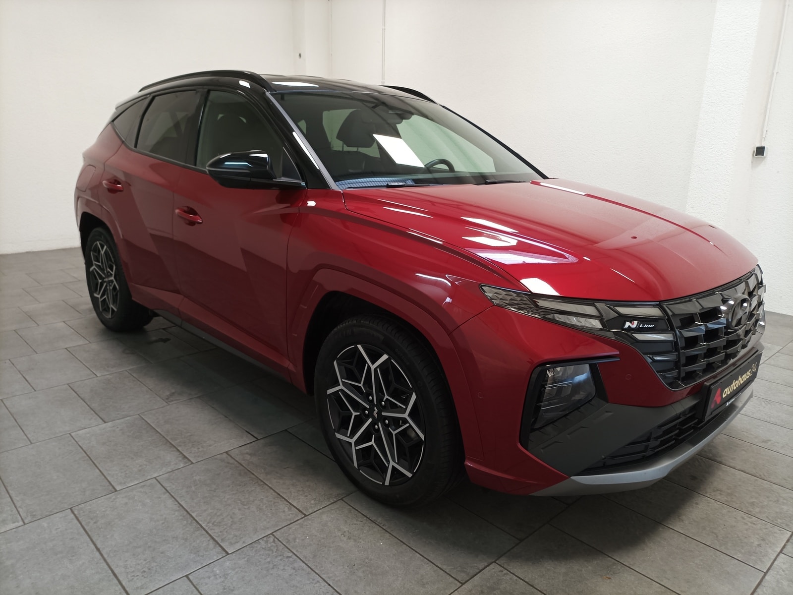 Hyundai Tucson SUV / Crossover / Geländewagen HYUNDAI Tucson 1.6 T-GDI Plug-in Hybrid 4WD Auto Sports Utility Vehicle #1