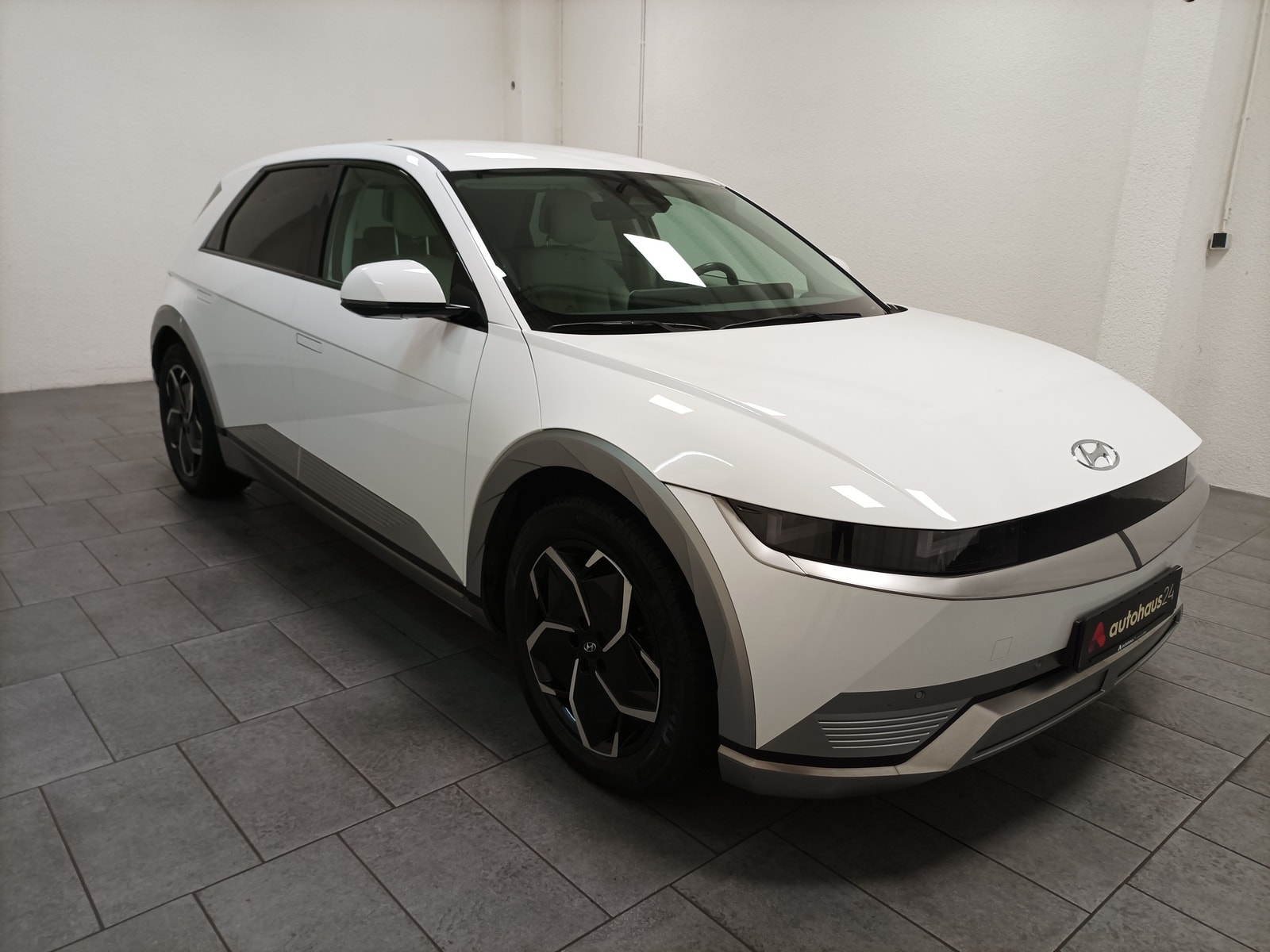 Hyundai IONIQ 5 Limousine HYUNDAI IONIQ 5 72,6 kWh 160 kW Heckantrieb Sports Utility Vehicle #1