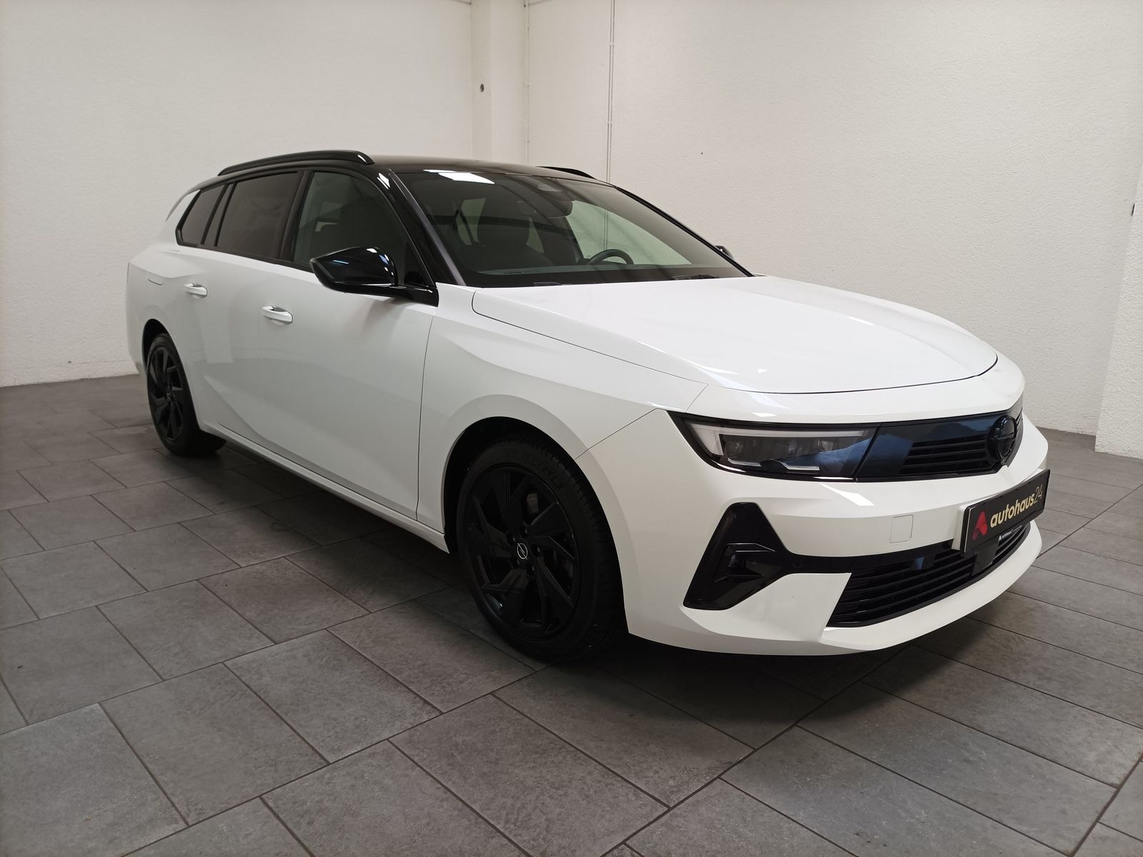 Opel Astra Kombi OPEL Astra ST 1.2 Di Inj Turbo 96kW Design & Tech Kombi #1