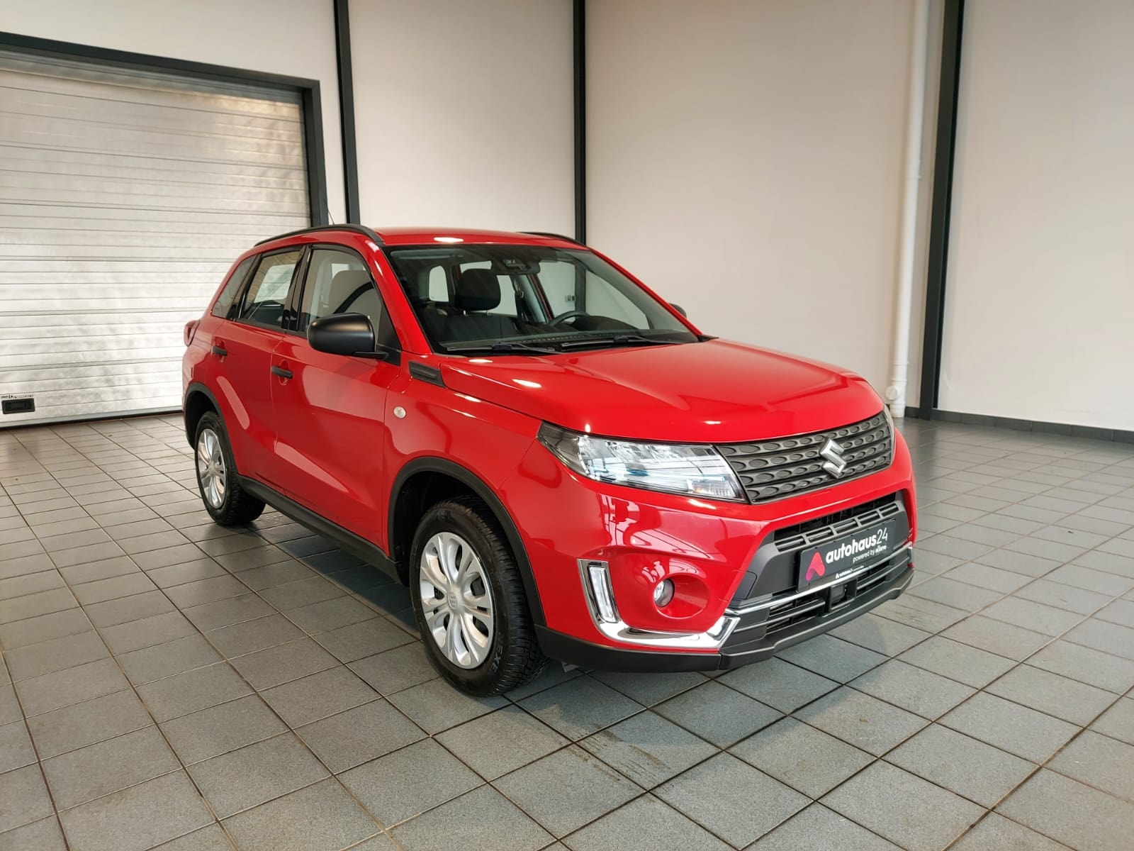 Suzuki Vitara SUV / Crossover / Geländewagen SUZUKI Vitara 1.4 BOOSTER Hybrid Comfort Shinkai Allgr Sports Utility Vehicle #1