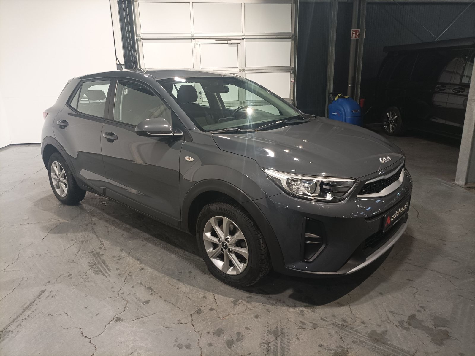 Kia Stonic SUV / Crossover / Geländewagen KIA Stonic 1.2 Edition 7 Sports Utility Vehicle #1