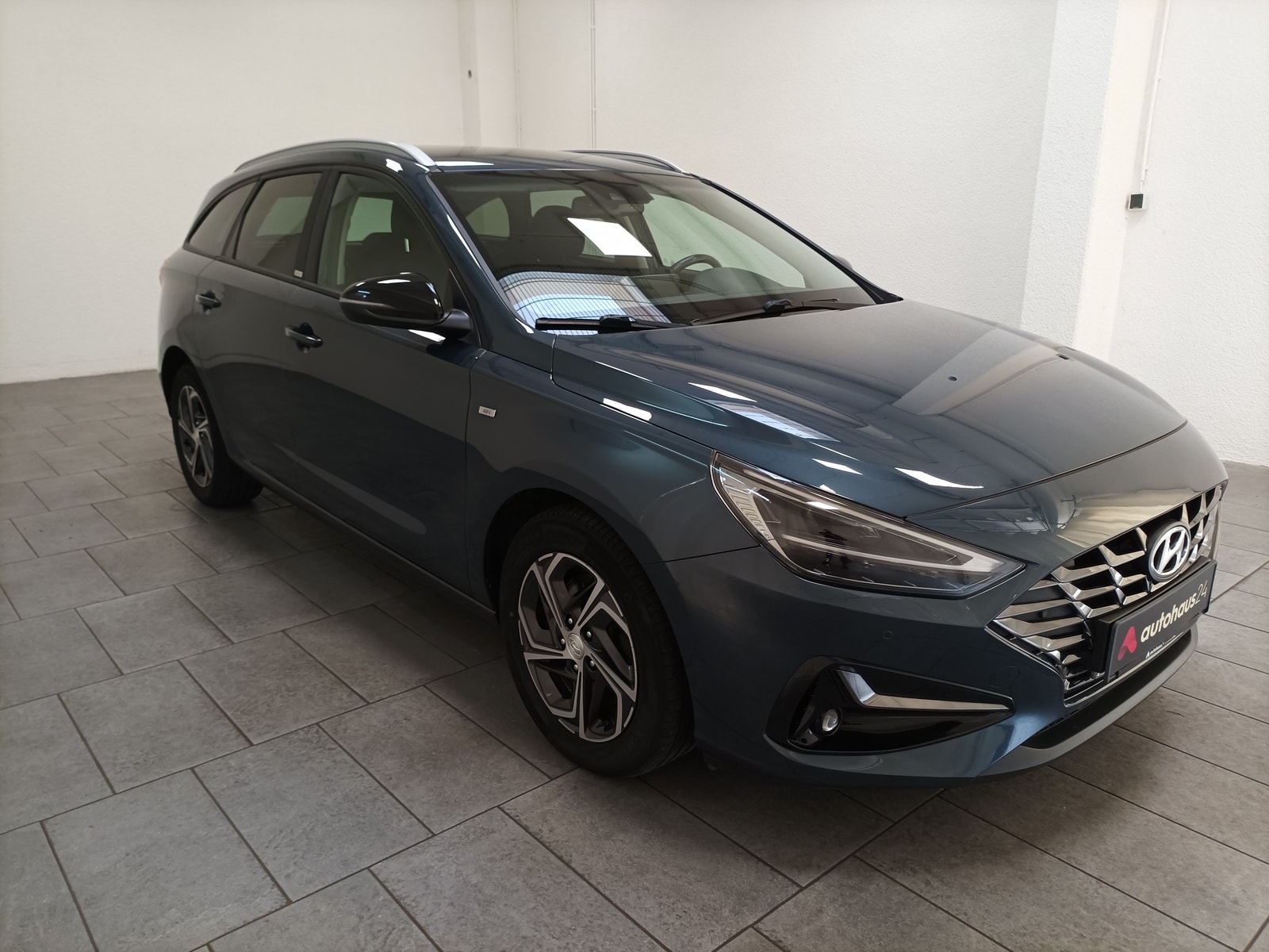 Hyundai i30 Kombi HYUNDAI i30 1.0 T-GDI Hybrid Intro DCT Kombi #1