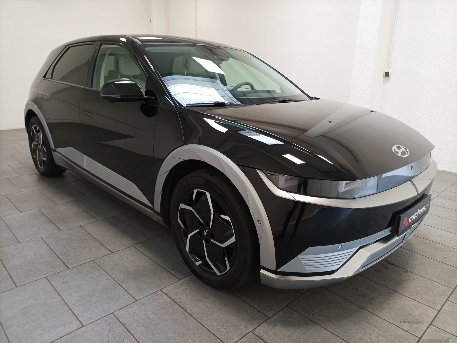 Hyundai IONIQ 5 Limousine HYUNDAI IONIQ 5 72,6 kWh 225 kW Allradantrieb Sports Utility Vehicle #1