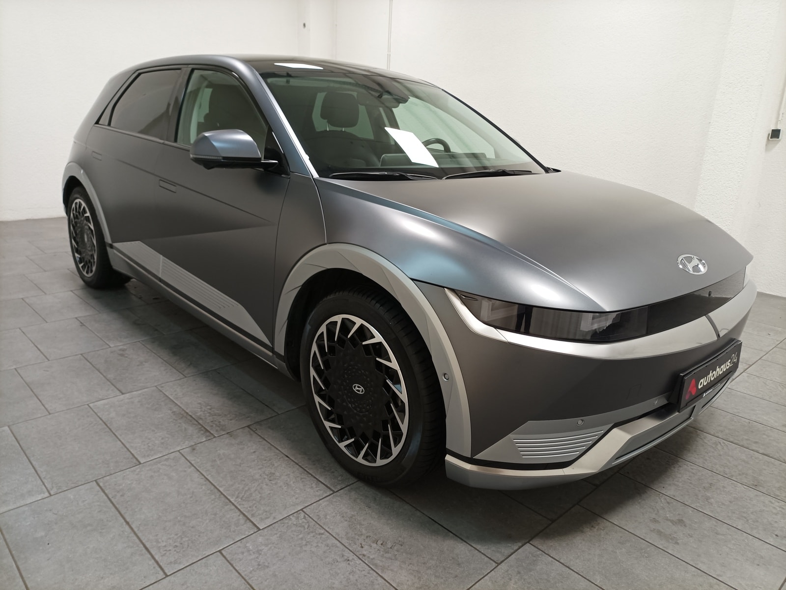 Hyundai IONIQ 5 Limousine HYUNDAI IONIQ 5 72,6 kWh 225 kW Allradantrieb Sports Utility Vehicle #1