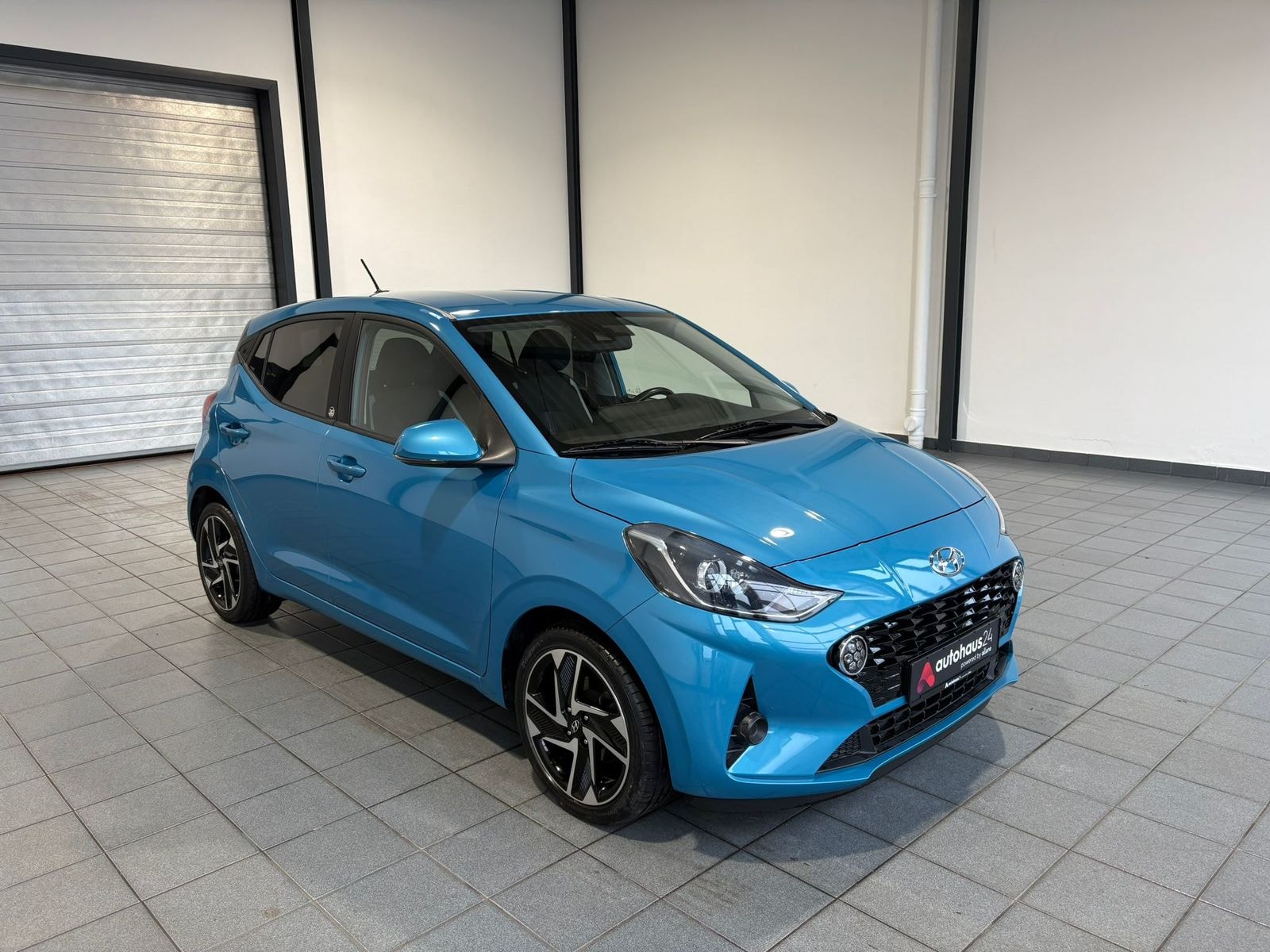 Hyundai i10 Limousine HYUNDAI i10 1.0 EDITION 30+ Schräghecklimousine #1