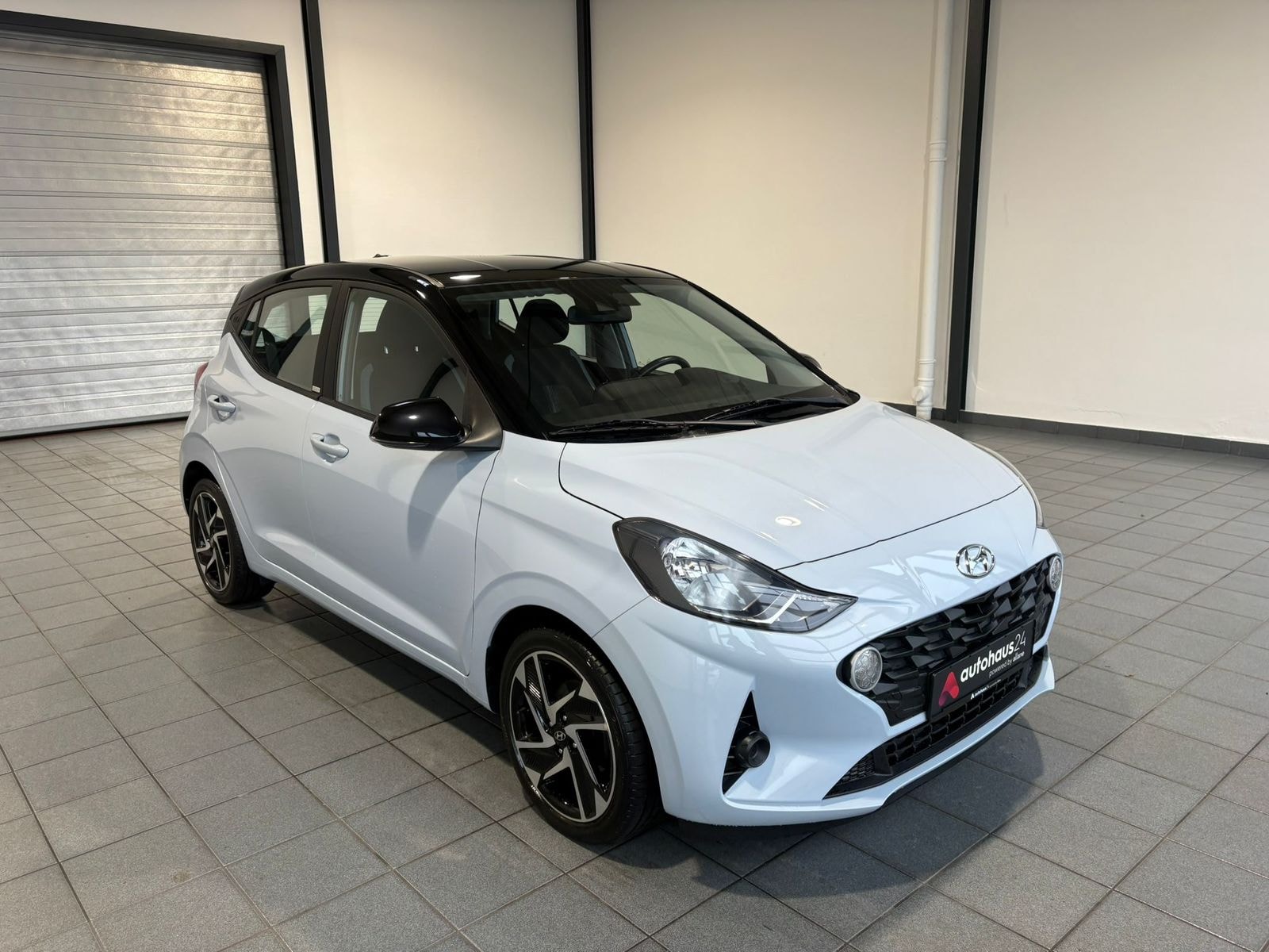 Hyundai i10 Limousine HYUNDAI i10 1.0 Trend Schräghecklimousine #1