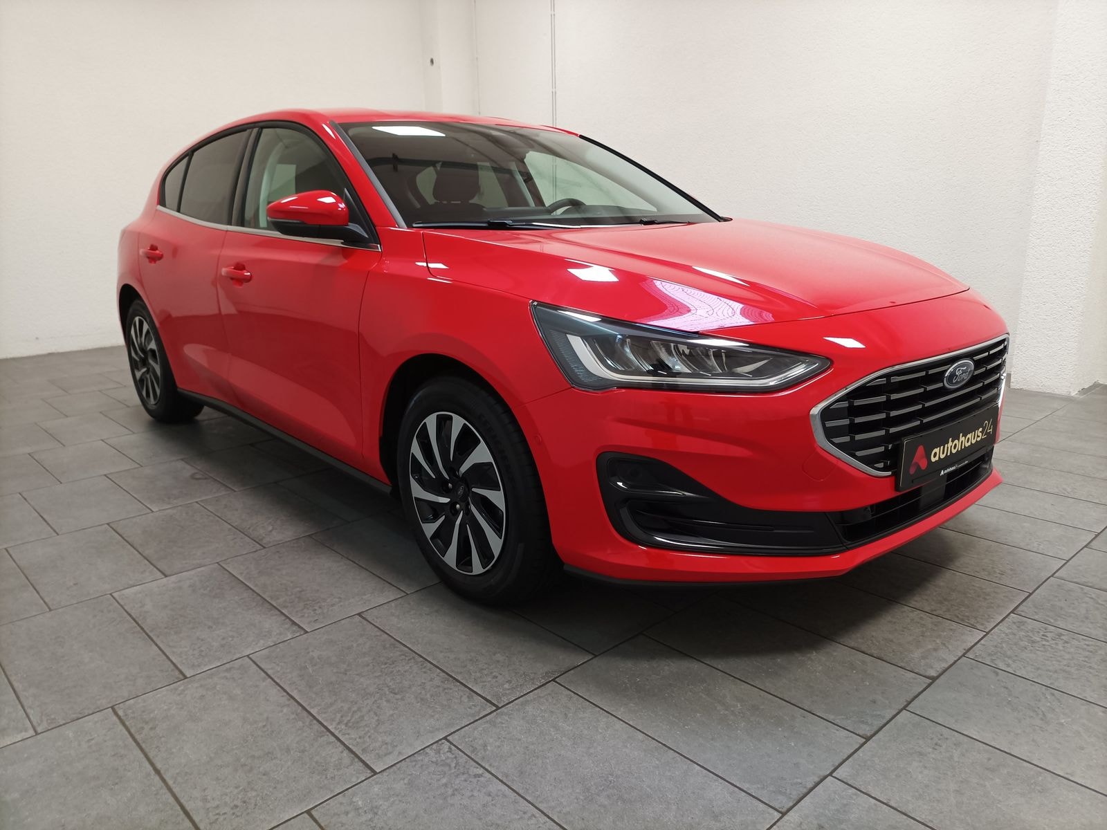 Ford Focus Limousine FORD Focus 1,0 EcoB Hybrid 92kW ST-Line Style Auto Schräghecklimousine #1
